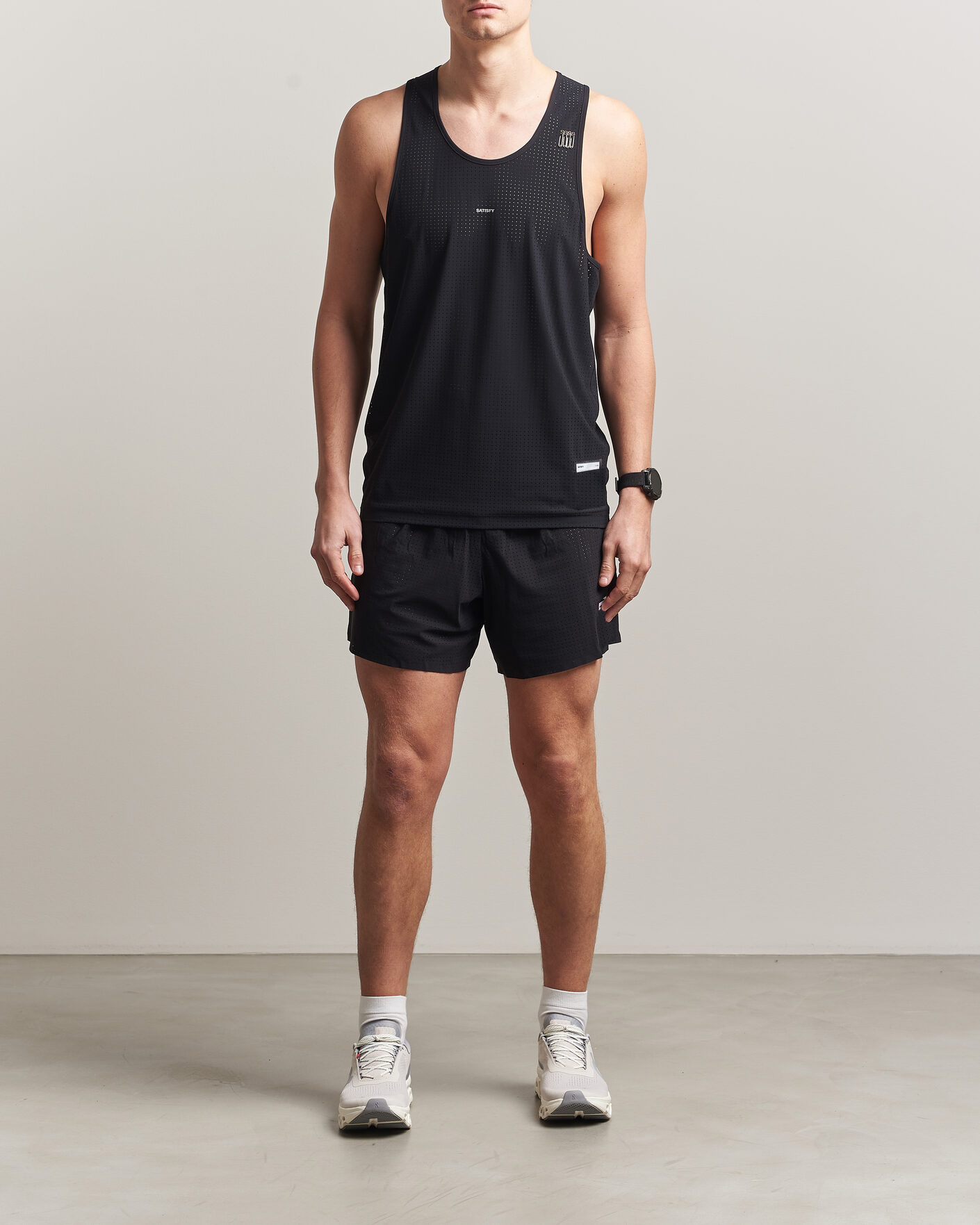 Herre | T-Shirts | Satisfy | Space-O Singlet Black