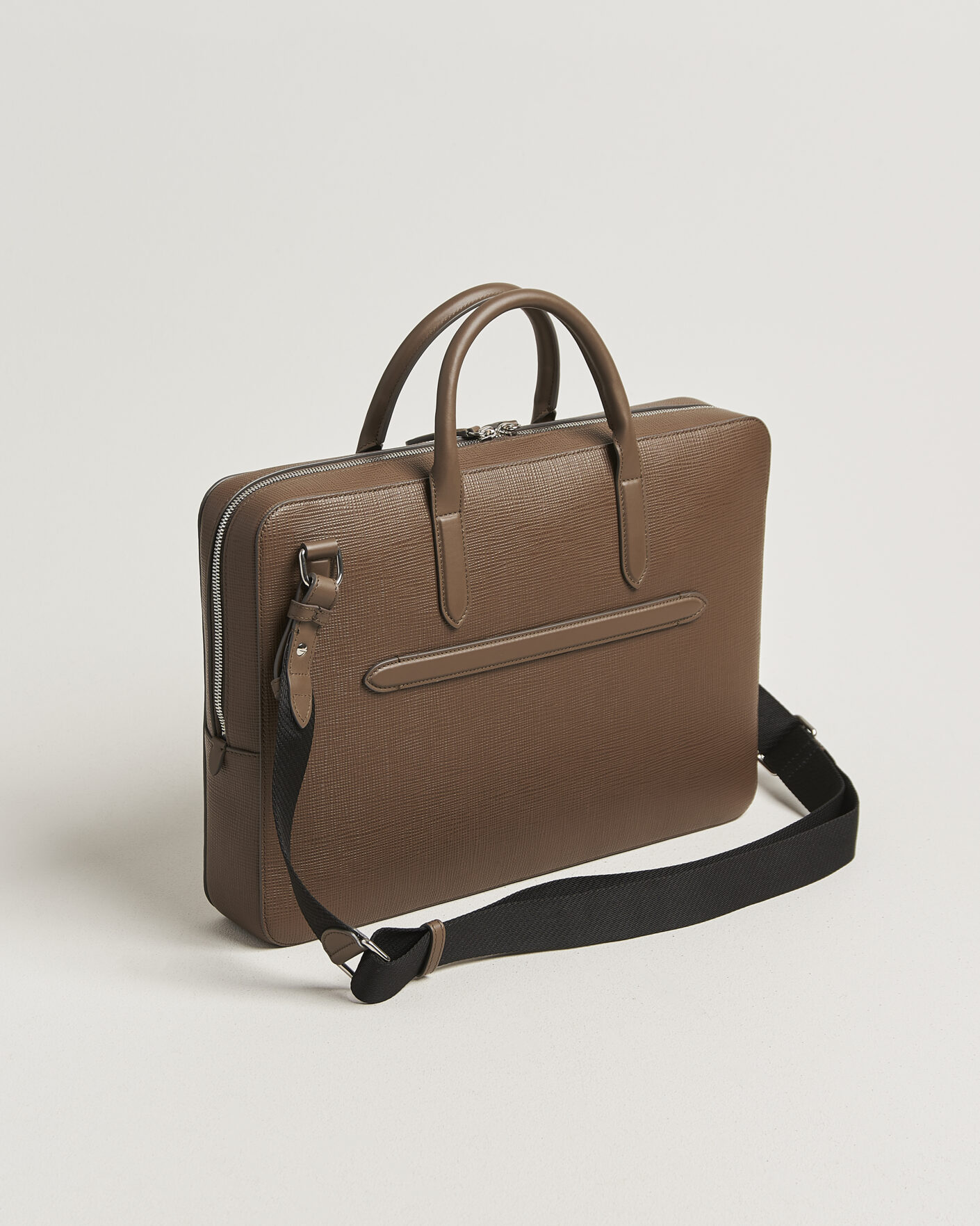 Herre | Tasker | Smythson | Panama Slim Lightweight Briefcase Fawn