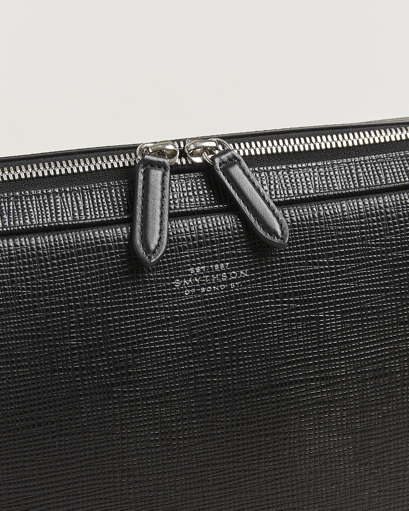 Herre | Tasker | Smythson | Panama Slim Messenger Bag Black