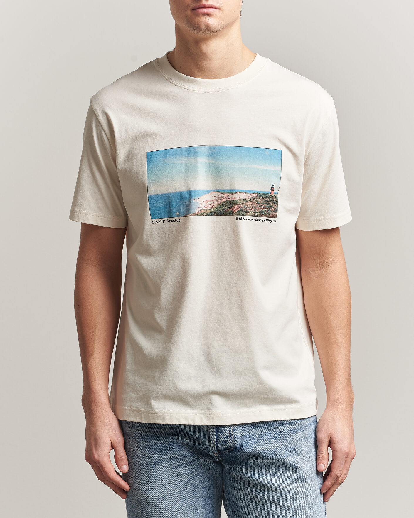Herre | T-Shirts | Gant | Scenery Graphic Crew Neck T-Shirt Cream