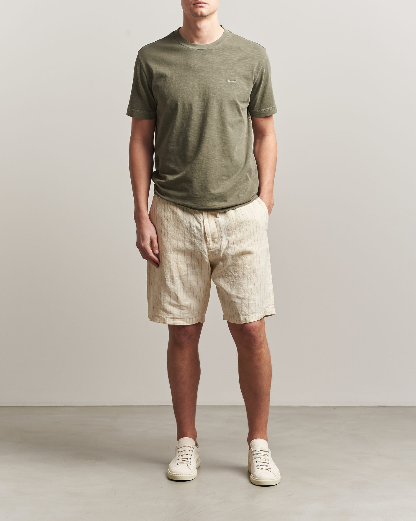 Herre | T-Shirts | Gant | Washed Slub T-Shirt Dry Herb Green