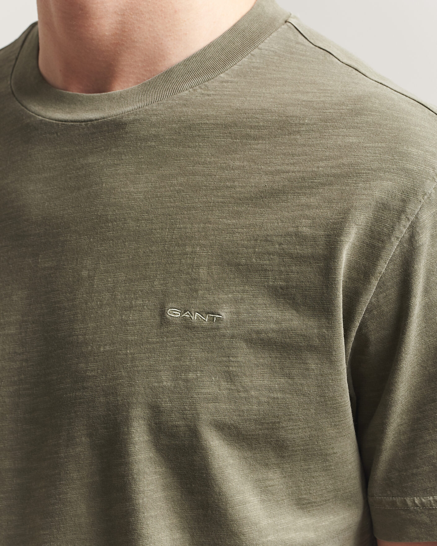 Herre | T-Shirts | Gant | Washed Slub T-Shirt Dry Herb Green