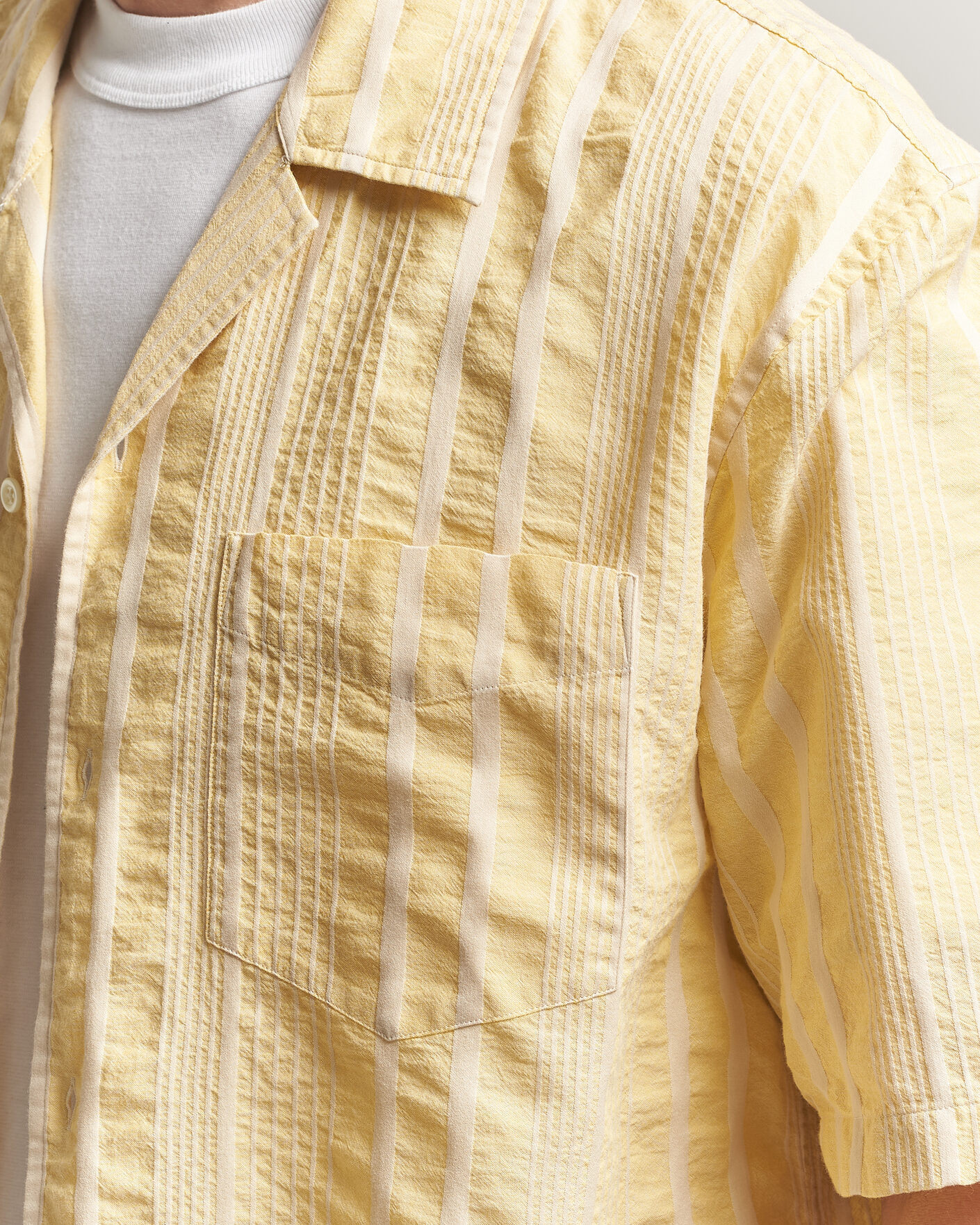Herre | Skjorter | Gant | Relaxed Fit Seersucker Camp Collar Shirt Light Mustard Yellow