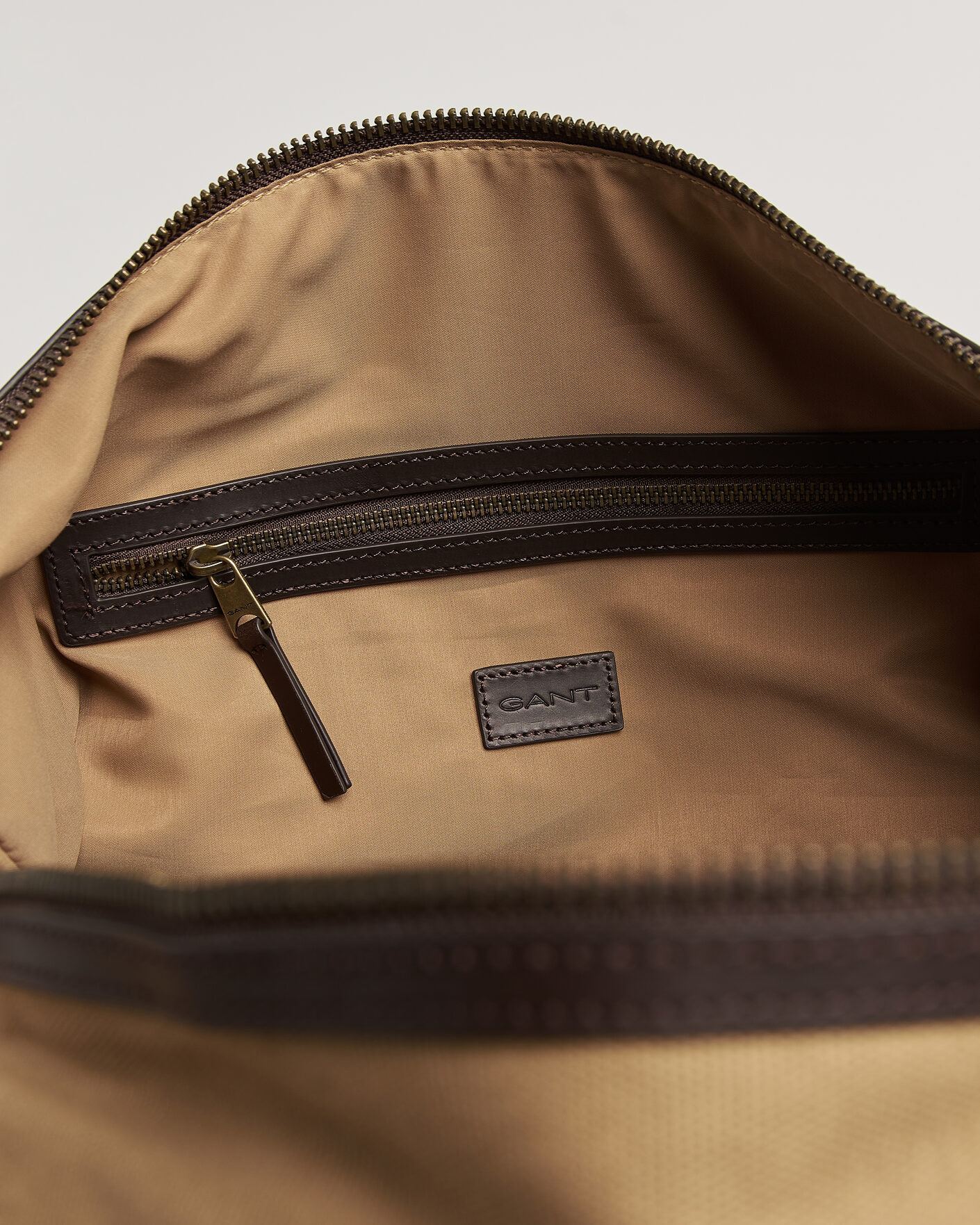 Herre | Tasker | GANT | Washed Canvas Duffle Bag Warm Khaki