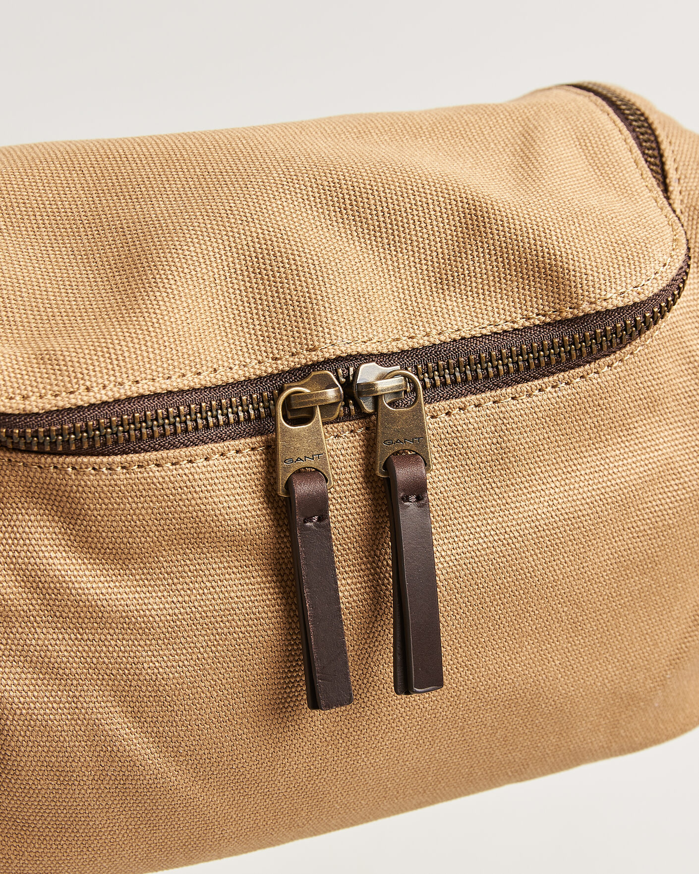 Herre | Tasker | GANT | Washed Canvas Washbag Warm Khaki