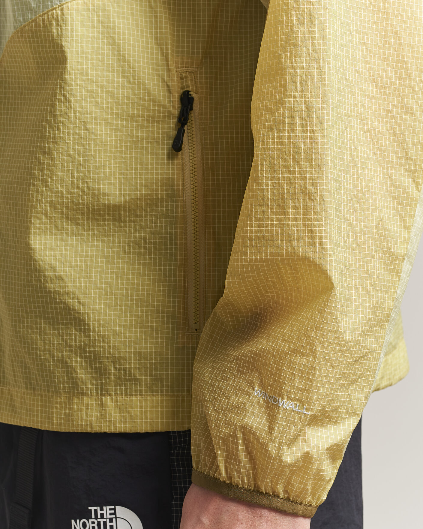 Herre | Jakker | The North Face | NSE Wind Jacket Lemon Mist