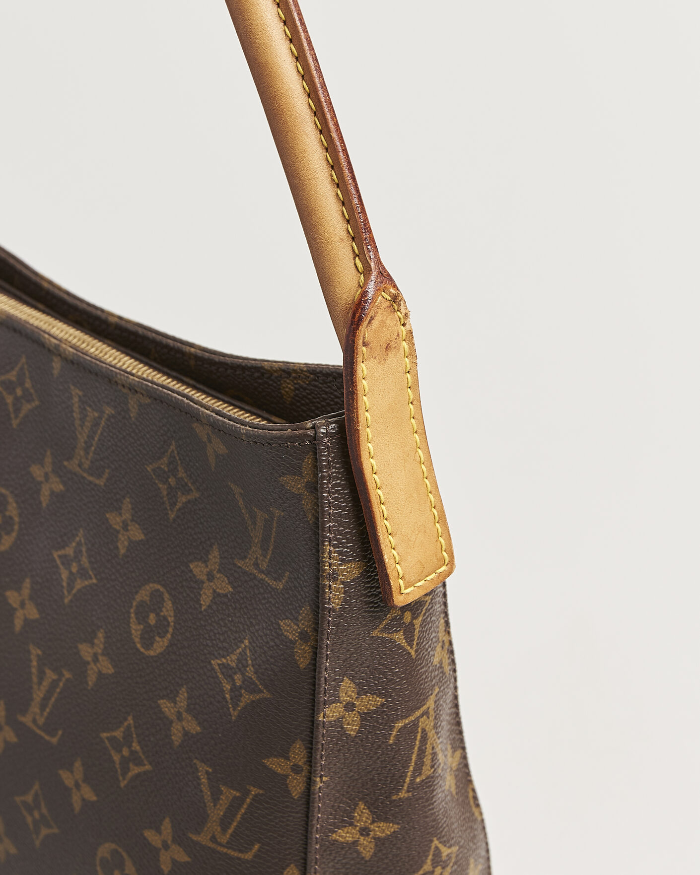 Herre | Pre-Owned & Vintage Bags | Louis Vuitton Pre-Owned | Looping Handbag GM Monogram