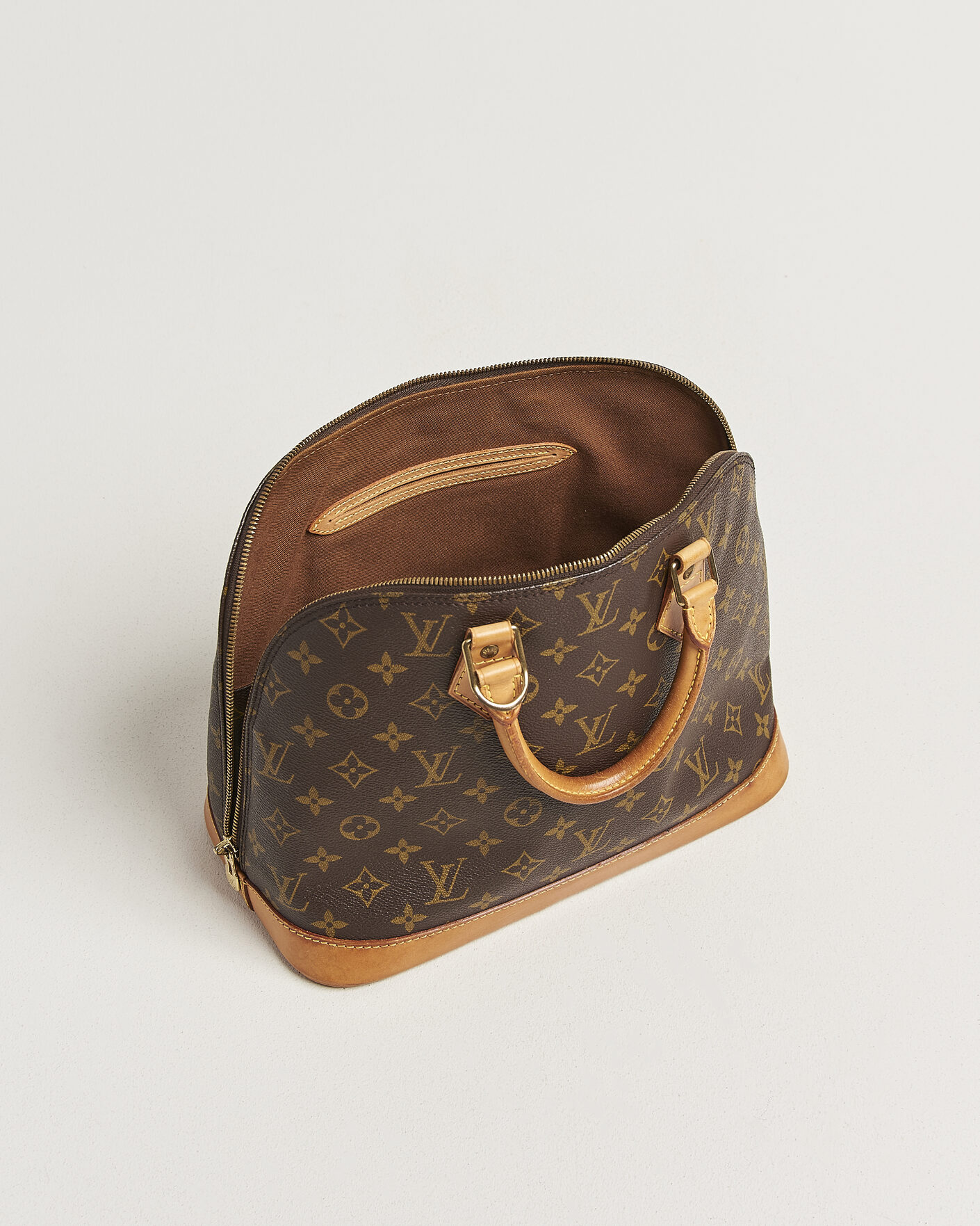Herre | Pre-Owned & Vintage Bags | Louis Vuitton Pre-Owned | Alma Bag PM Monogram