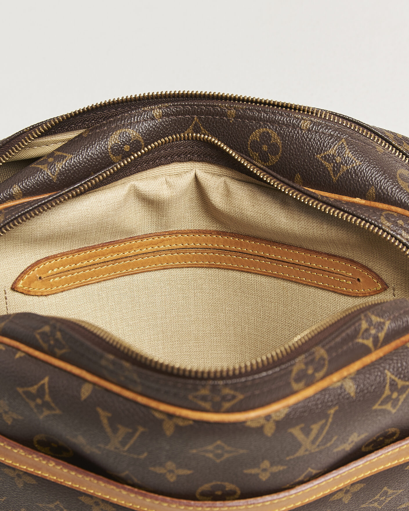 Herre | Pre-Owned & Vintage Bags | Louis Vuitton Pre-Owned | Reporter Bag PM Monogram