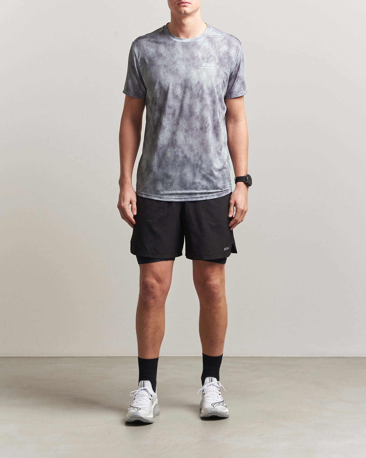 Herre | T-Shirts | DOXA | Rerun Short Sleeve T-Shirt Stone