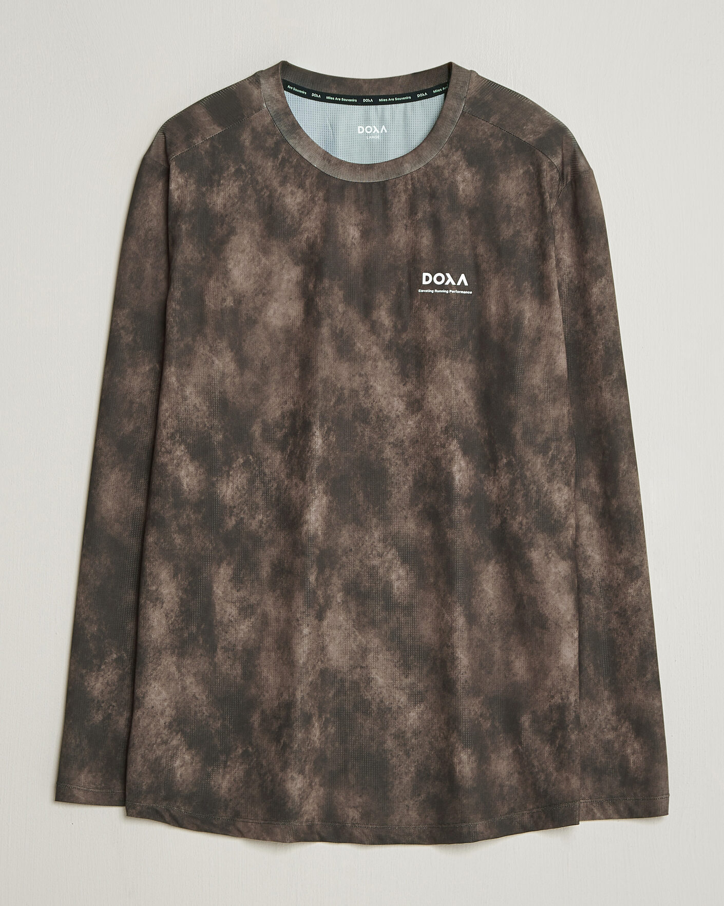 Herre | T-Shirts | DOXA | Rerun Long Sleeve T-Shirt Taupe