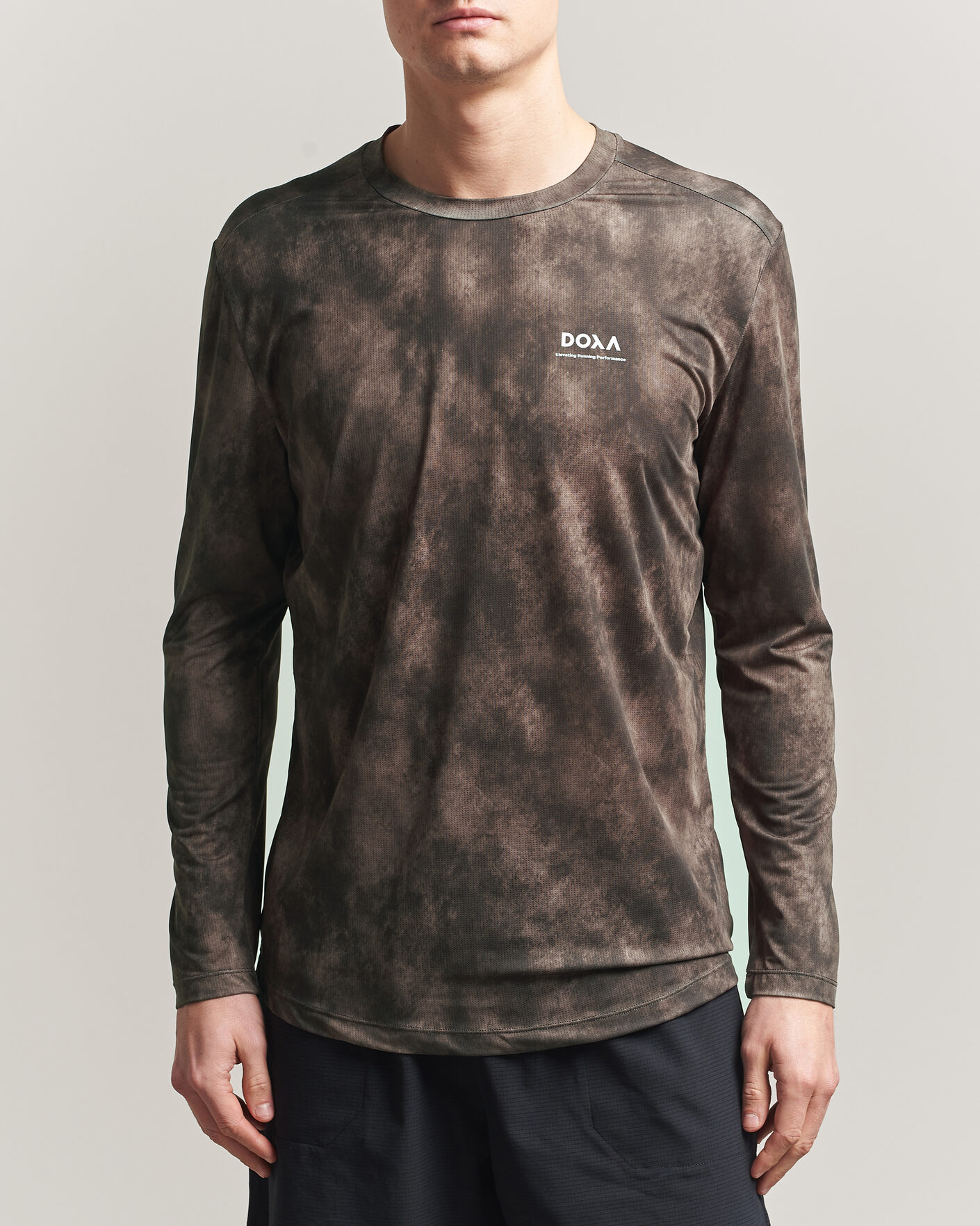 Herre | T-Shirts | DOXA | Rerun Long Sleeve T-Shirt Taupe