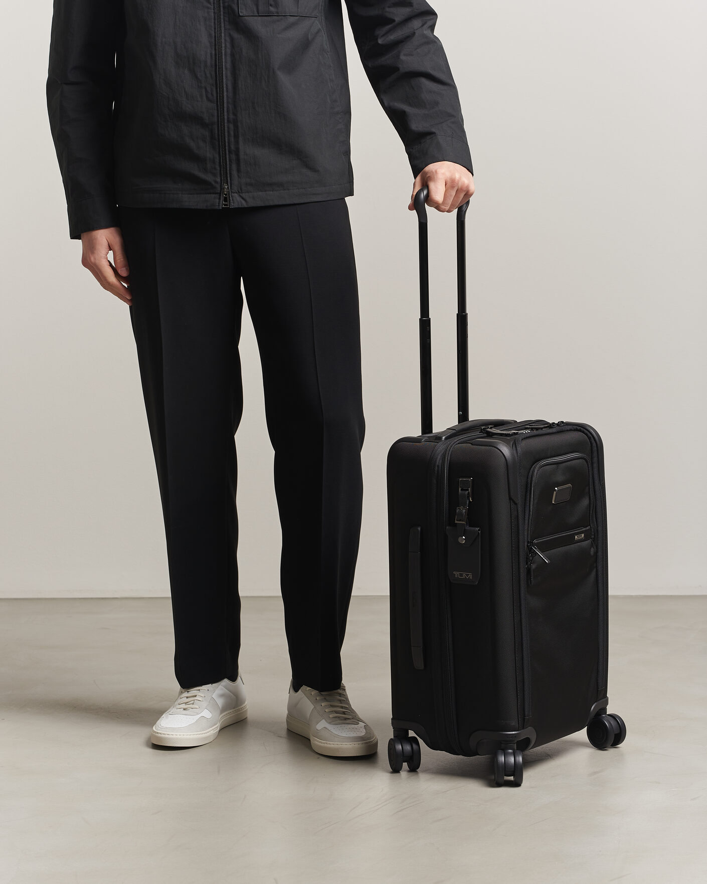 Herre | Tasker | TUMI | Alpha 4 Dual Access Expansion Cross Over Black