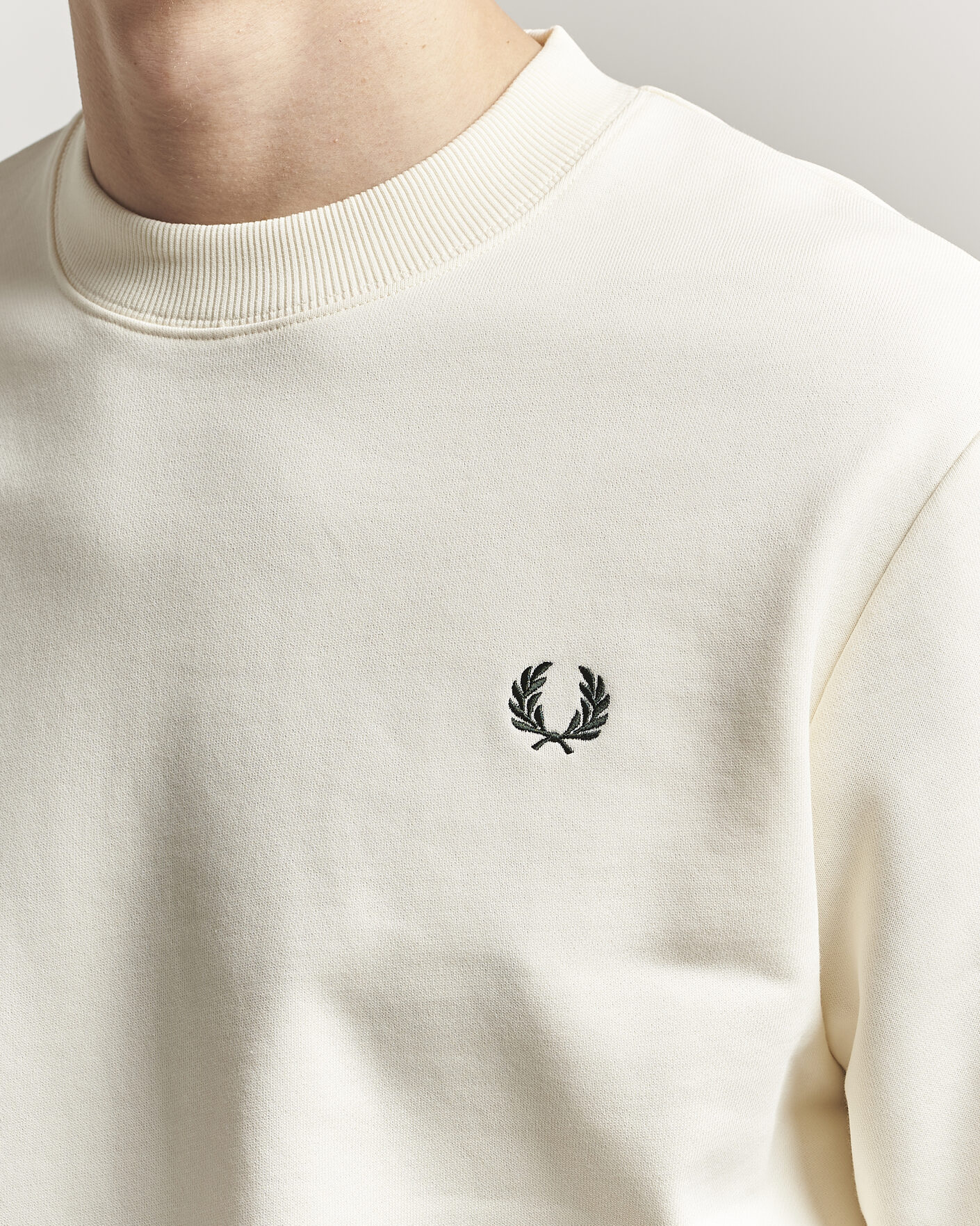 Herre | Trøjer | Fred Perry | Crew Neck Sweatshirt Ecru