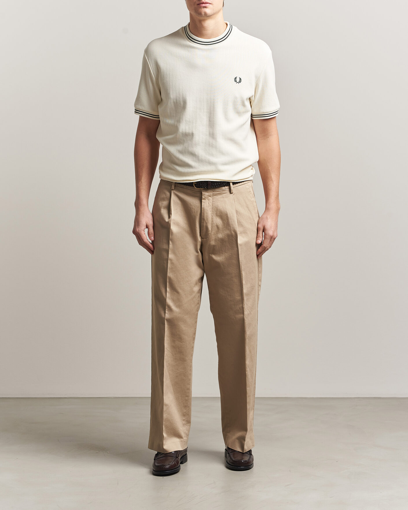 Herre | T-Shirts | Fred Perry | Rib Knitted T-Shirt Ecru