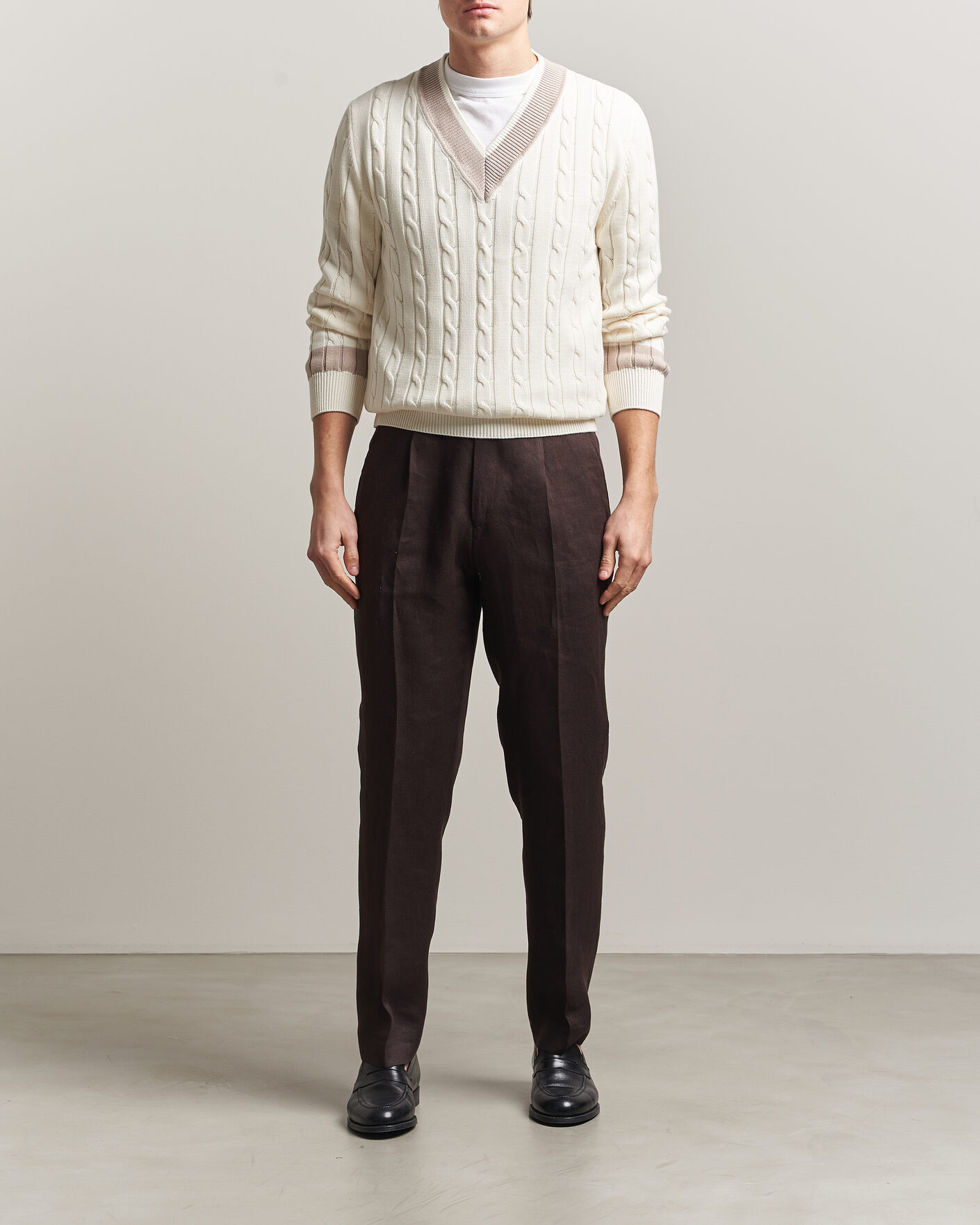 Herre | Trøjer | Morgano | Cable Knitted Cotton V-Neck White/Beige