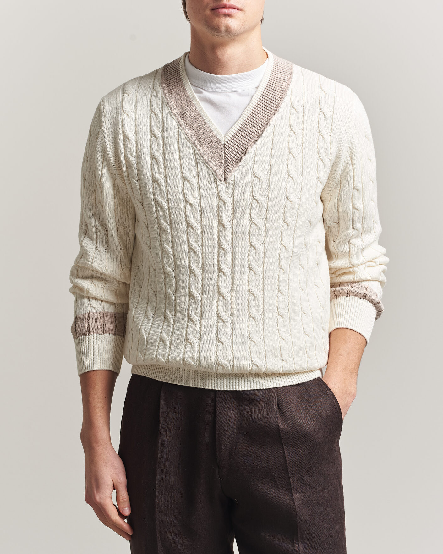 Herre | Trøjer | Morgano | Cable Knitted Cotton V-Neck White/Beige