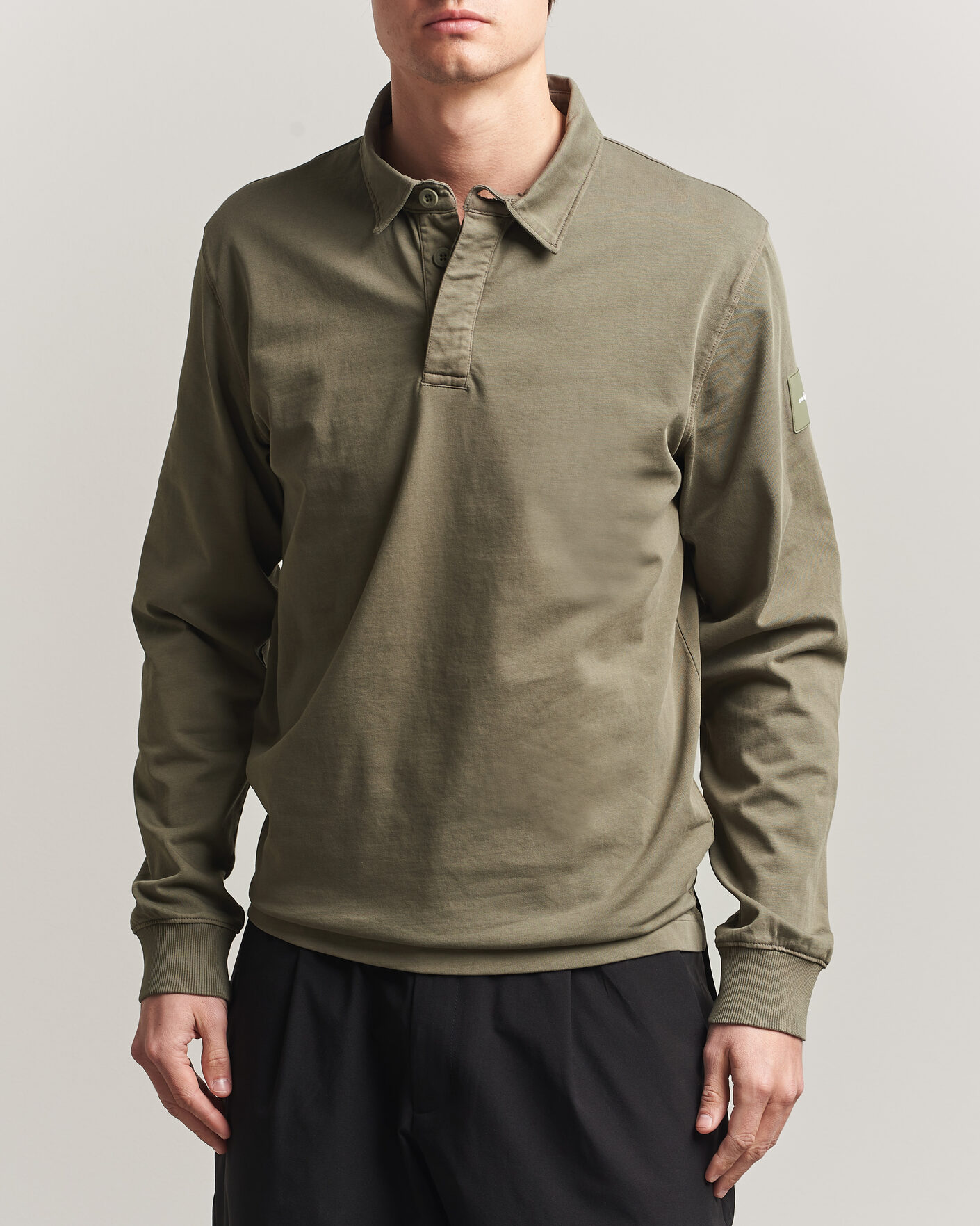 Herre | Trøjer | Sail Racing | Wind Pigment Dyed Rugger Mud Green