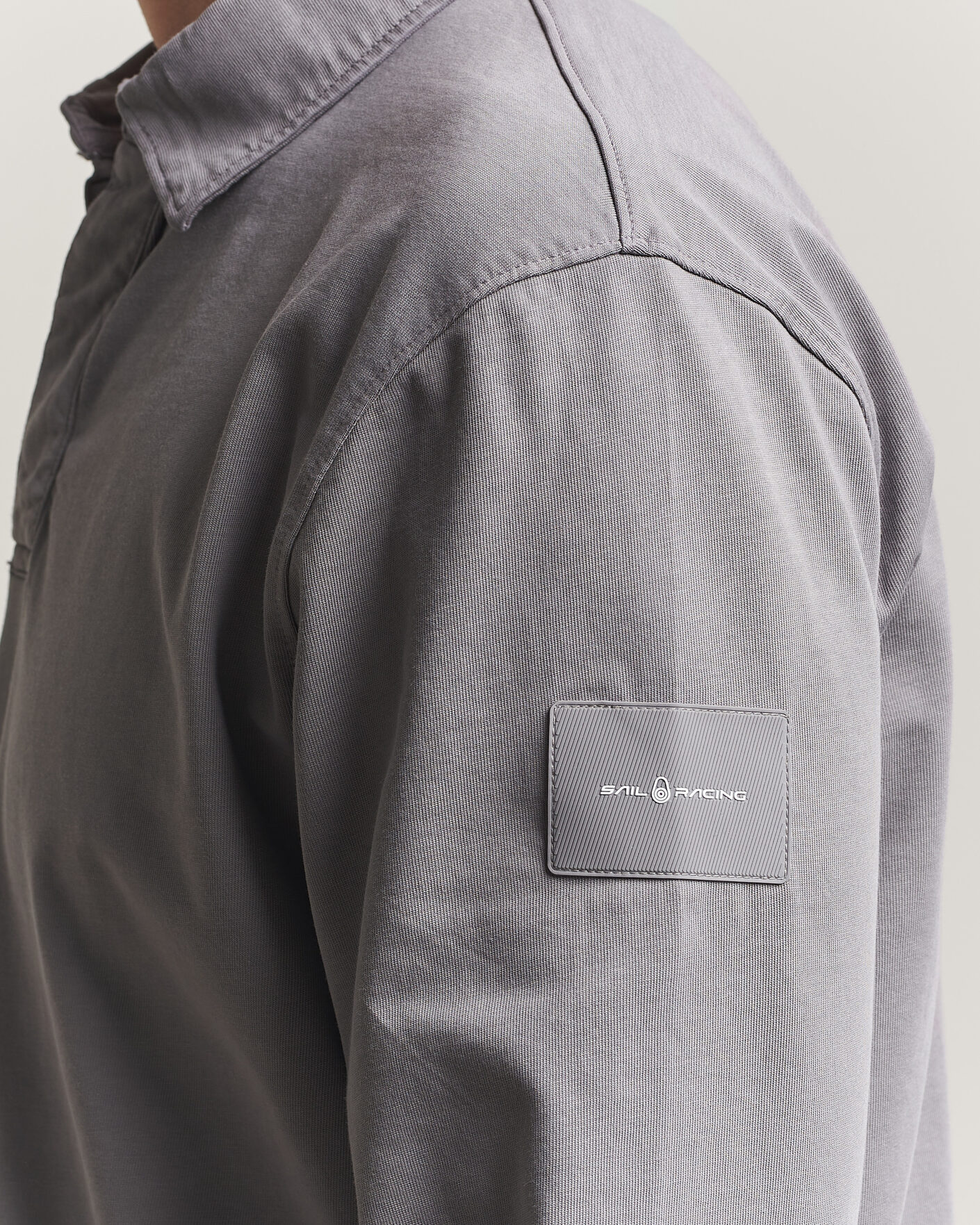 Herre | Trøjer | Sail Racing | Wind Pigment Dyed Rugger Frost Grey