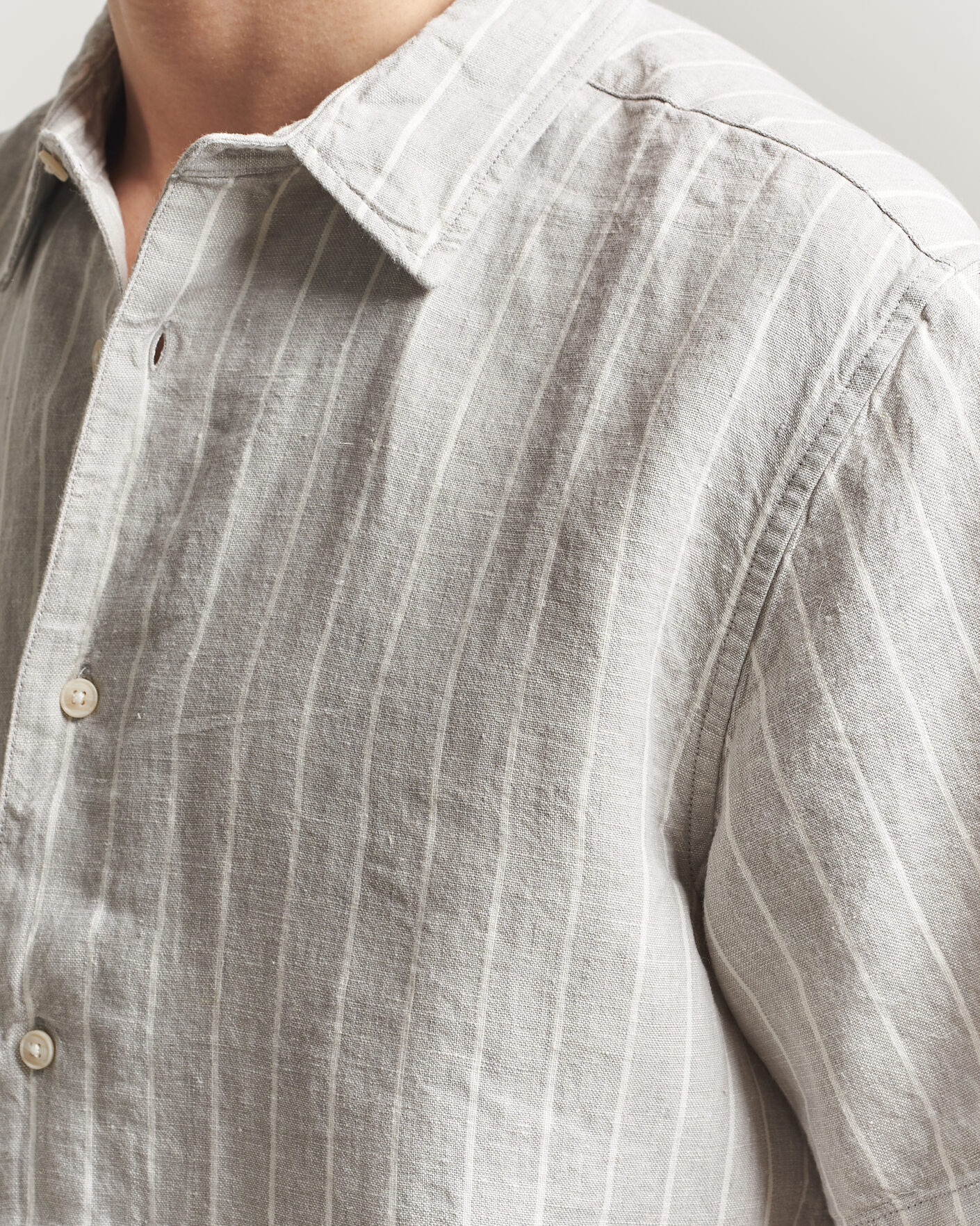 Herre | Skjorter | KnowledgeCotton Apparel | Striped Linen Resort Shirt Grey