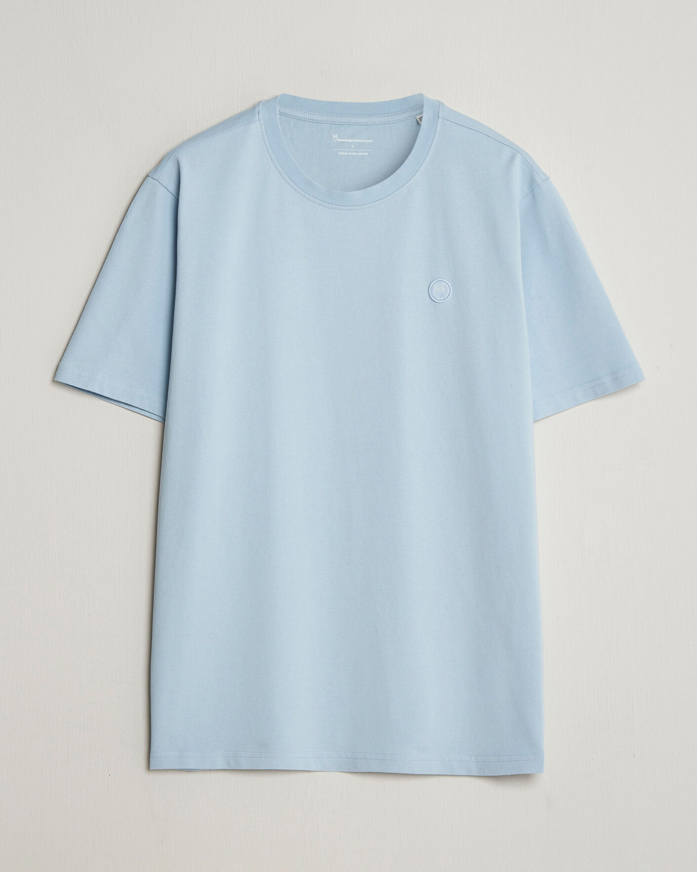 Herre | T-Shirts | KnowledgeCotton Apparel | Badge T-Shirt Skyway