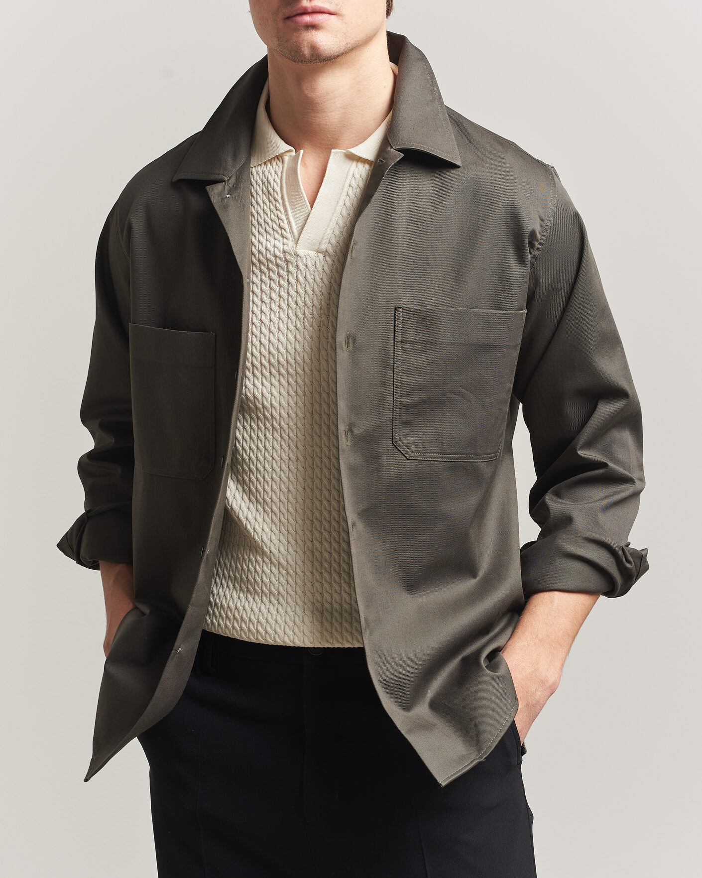 Herre | Skjorter | Oscar Jacobson | Straight Fit Bowling Collar Cotton Shirt Olive