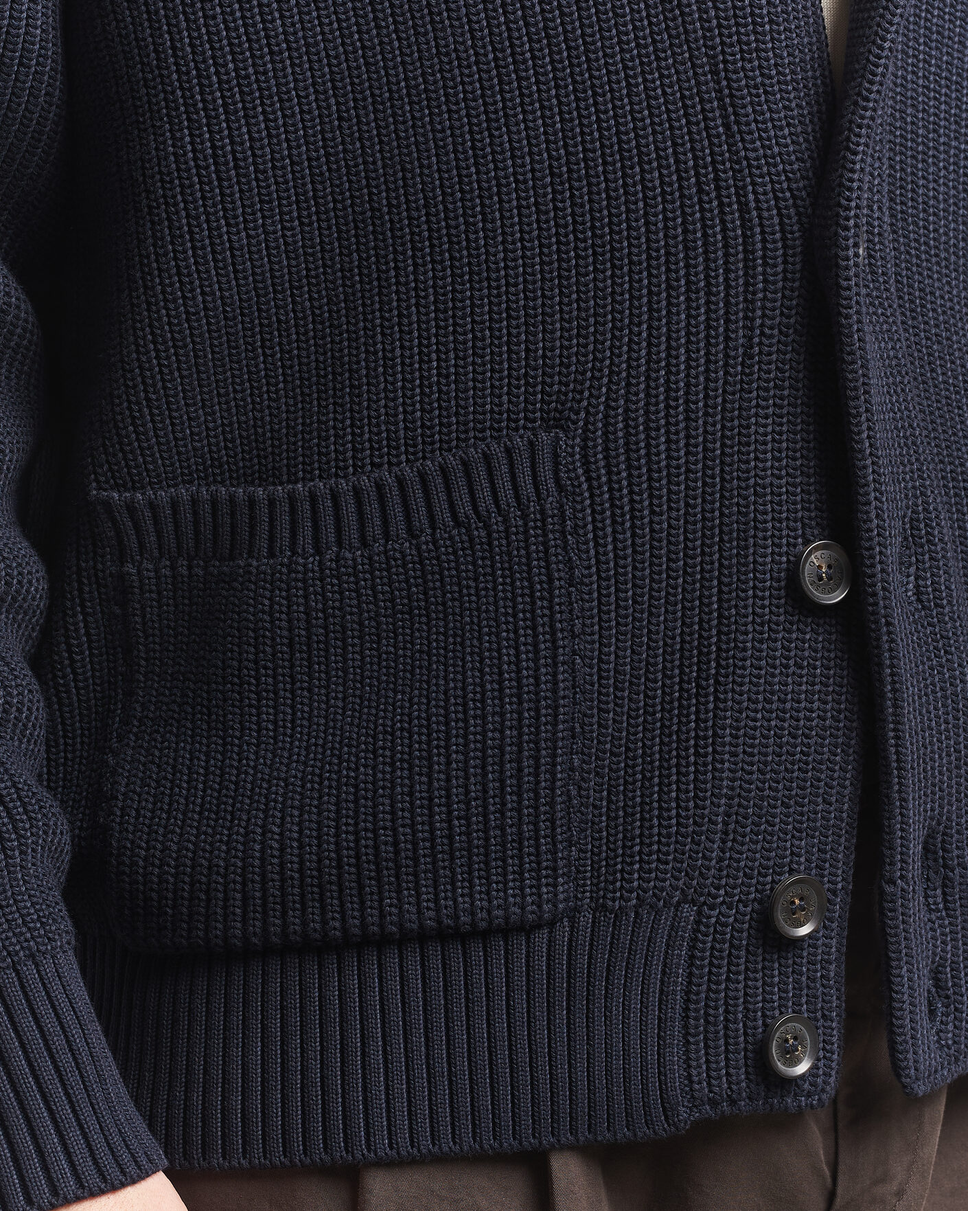 Herre | Trøjer | Oscar Jacobson | Roland Knitted Cotton Cardigan Navy