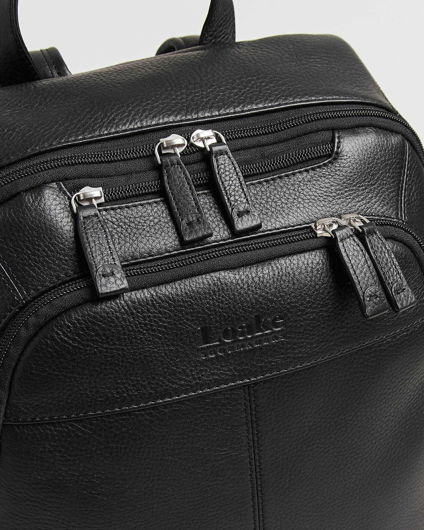 Herre | Tasker | Loake Shoemakers | Waterloo Grained Leather Backpack Black