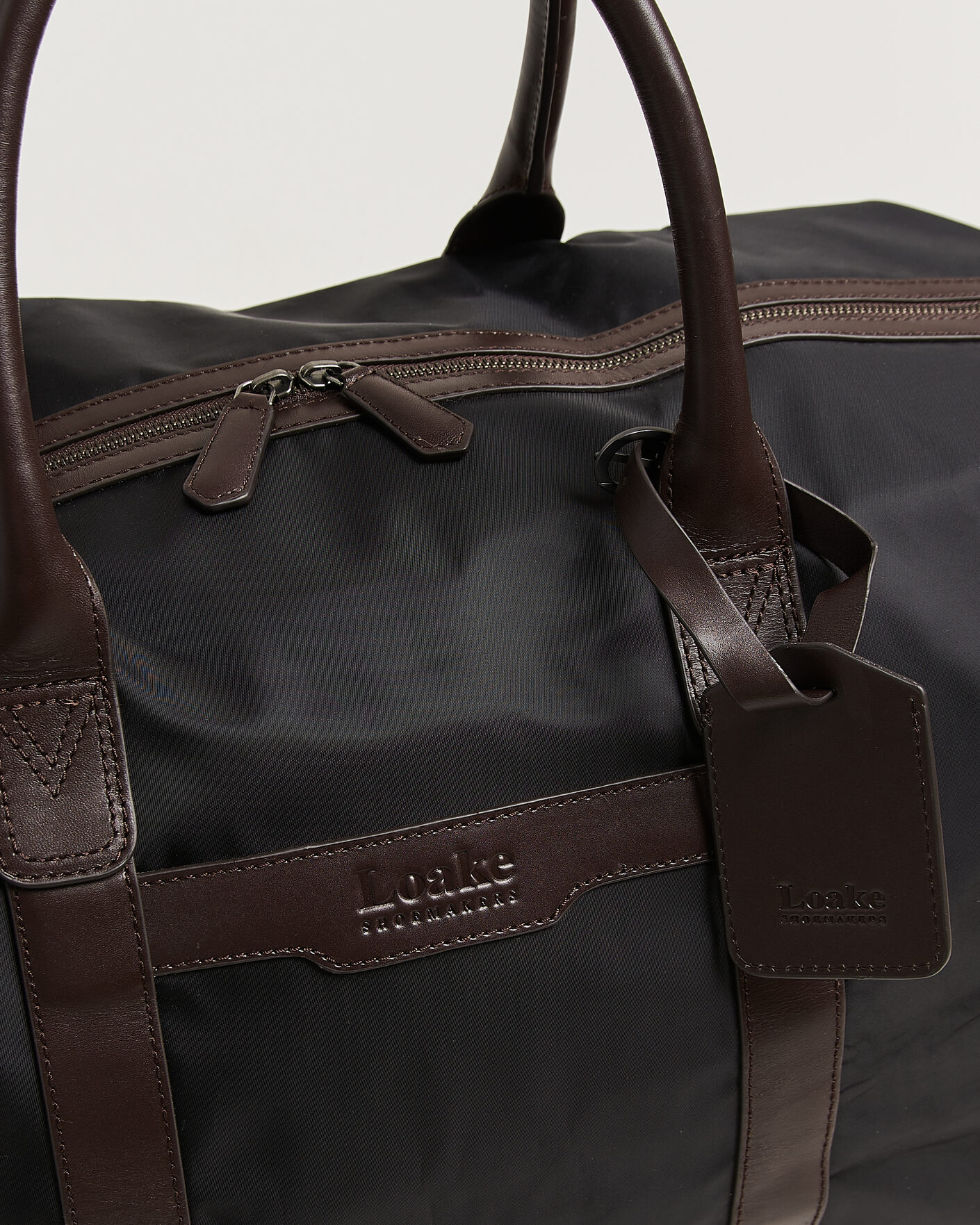 Herre | Tasker | Loake Shoemakers | Gower Nylon/Leather Holdall Black