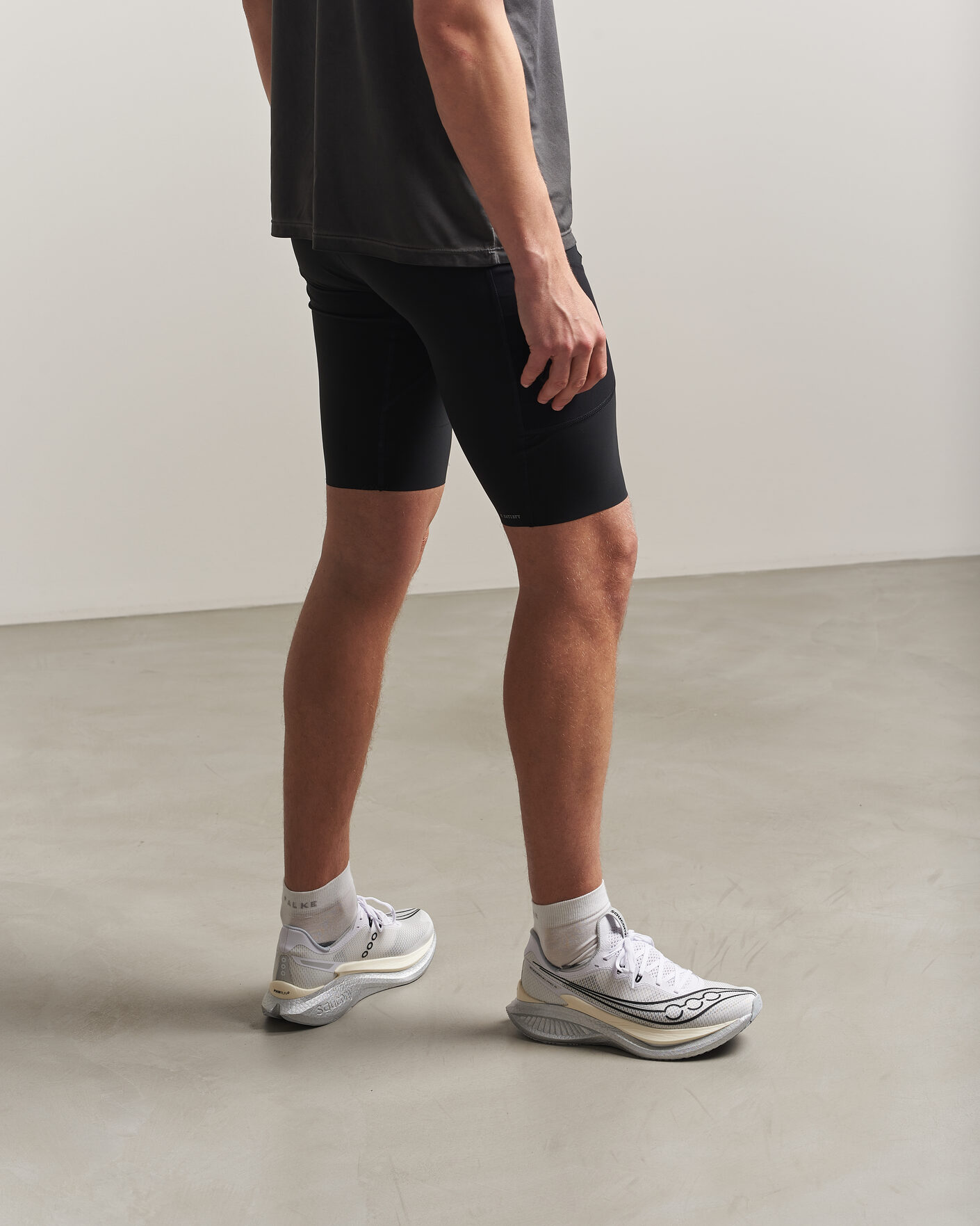 Herre | Løbesko | Saucony | Endorphin Pro 5 White/Black
