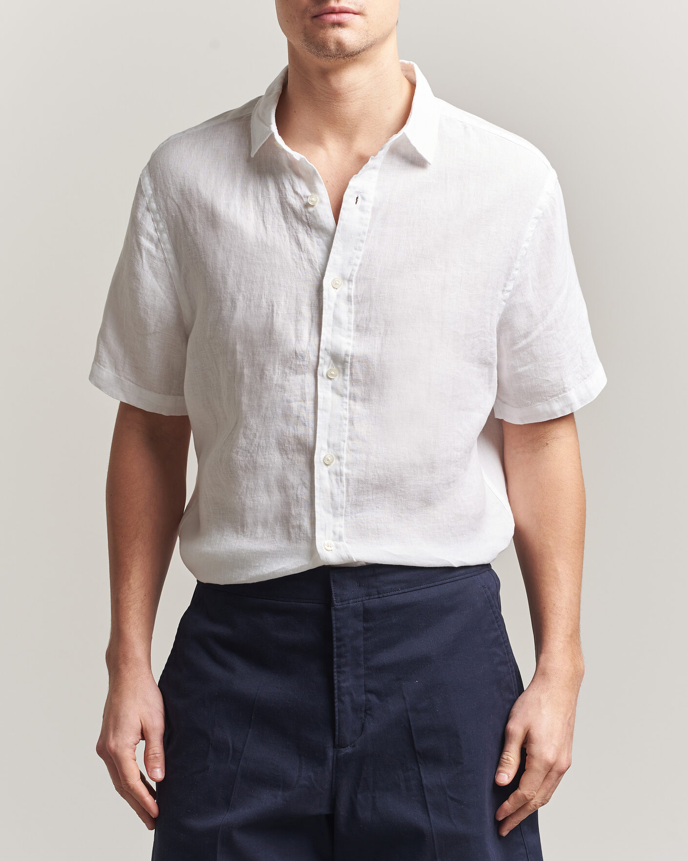 Herre | Skjorter | Charles Tyrwhitt | Pure Linen Short Sleeve Slim Fit Shirt White
