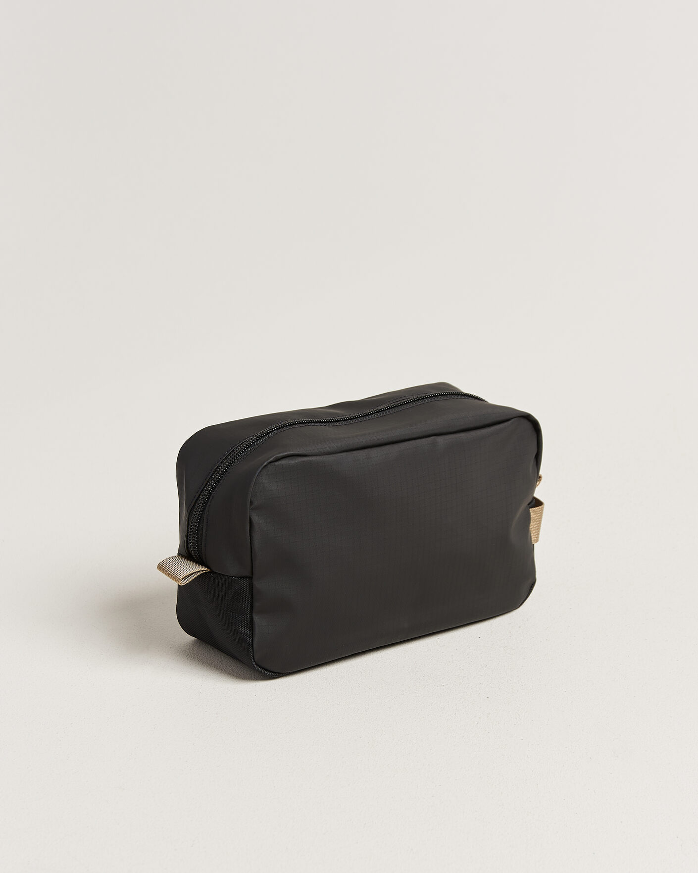 Herre | Tasker | Filson | All Weather Travel Pack Black