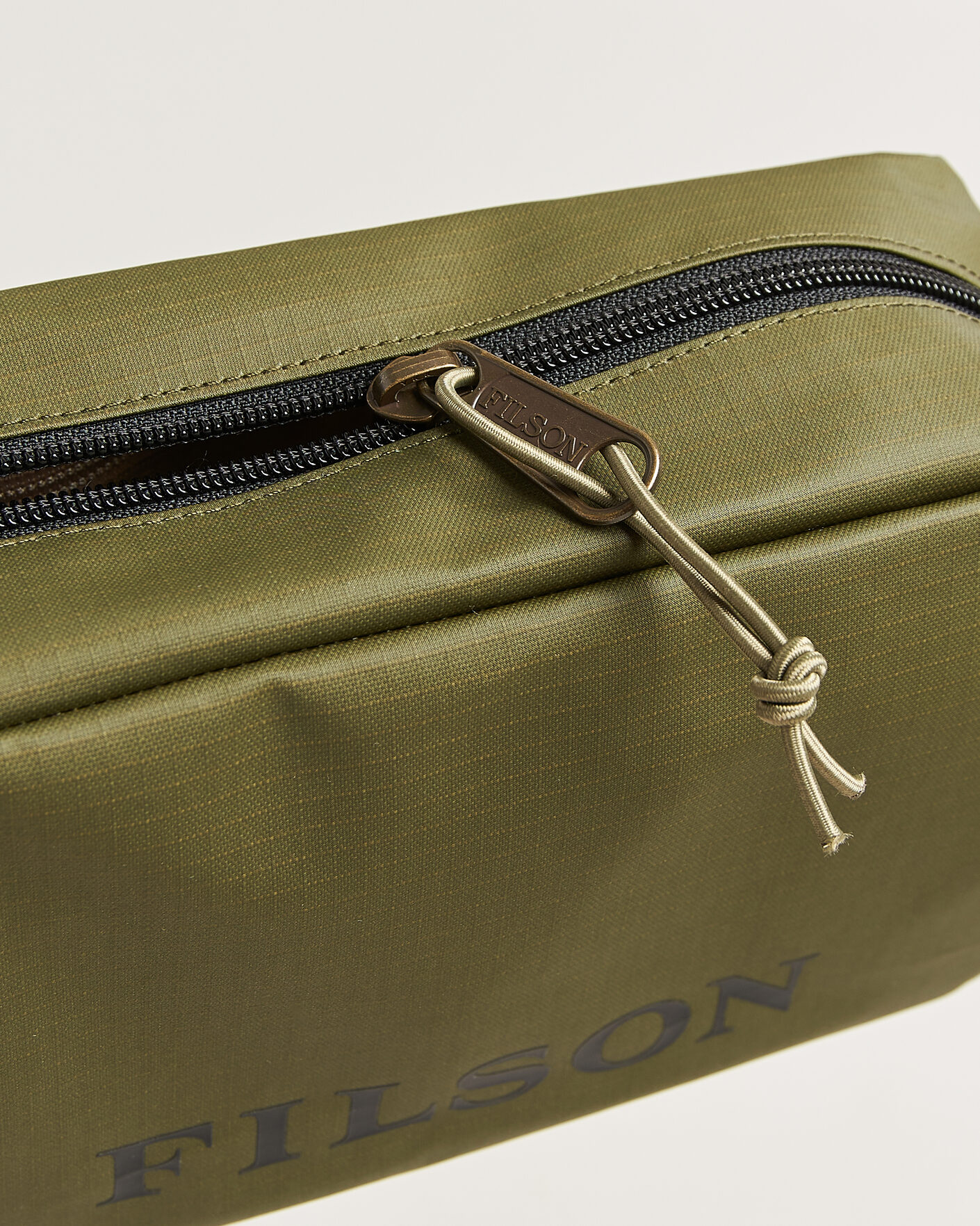 Herre | Tasker | Filson | All Weather Travel Pack Olive