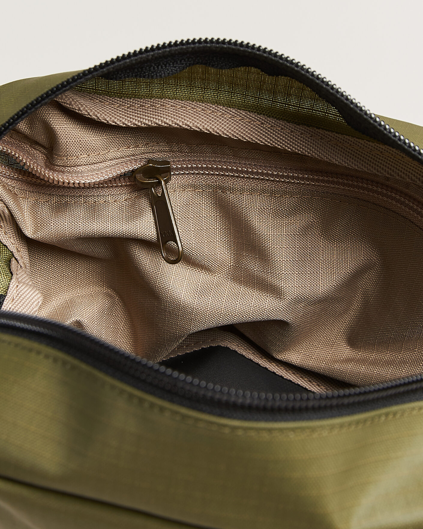Herre | Tasker | Filson | All Weather Travel Pack Olive