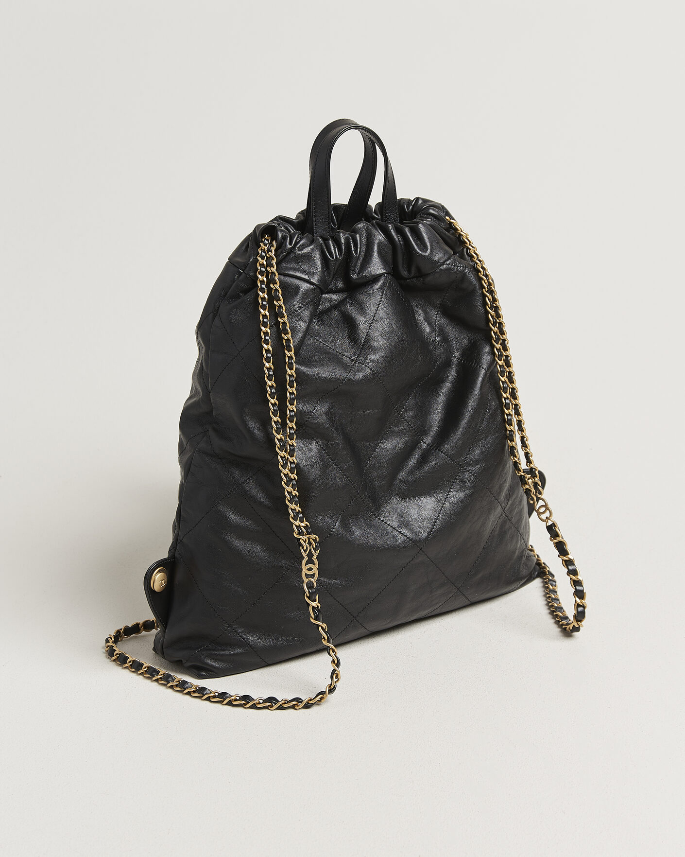 Herre | Pre-Owned & Vintage Bags | Chanel Pre-Owned | Chanel 22 Backpack Black