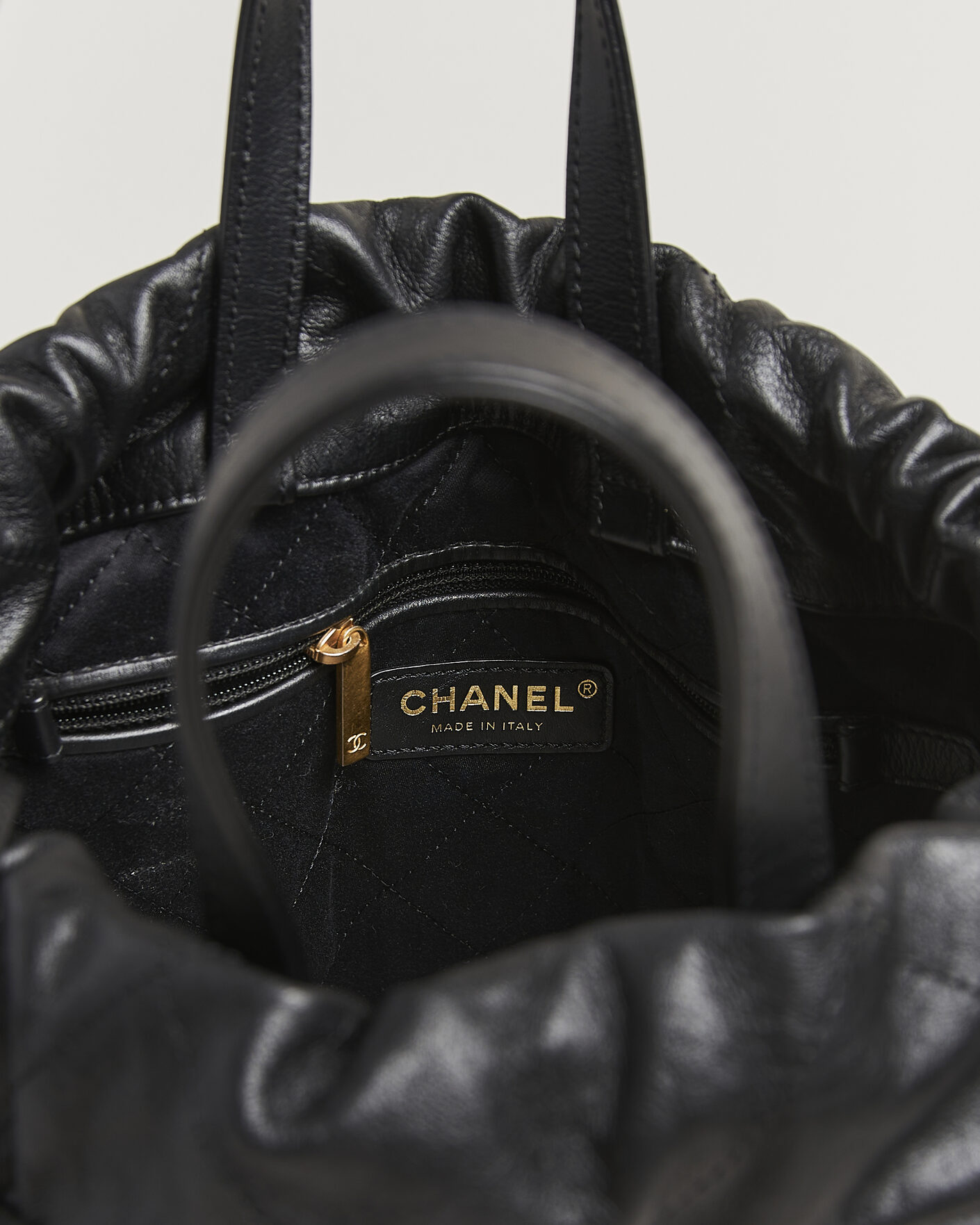 Herre | Pre-Owned & Vintage Bags | Chanel Pre-Owned | Chanel 22 Backpack Black