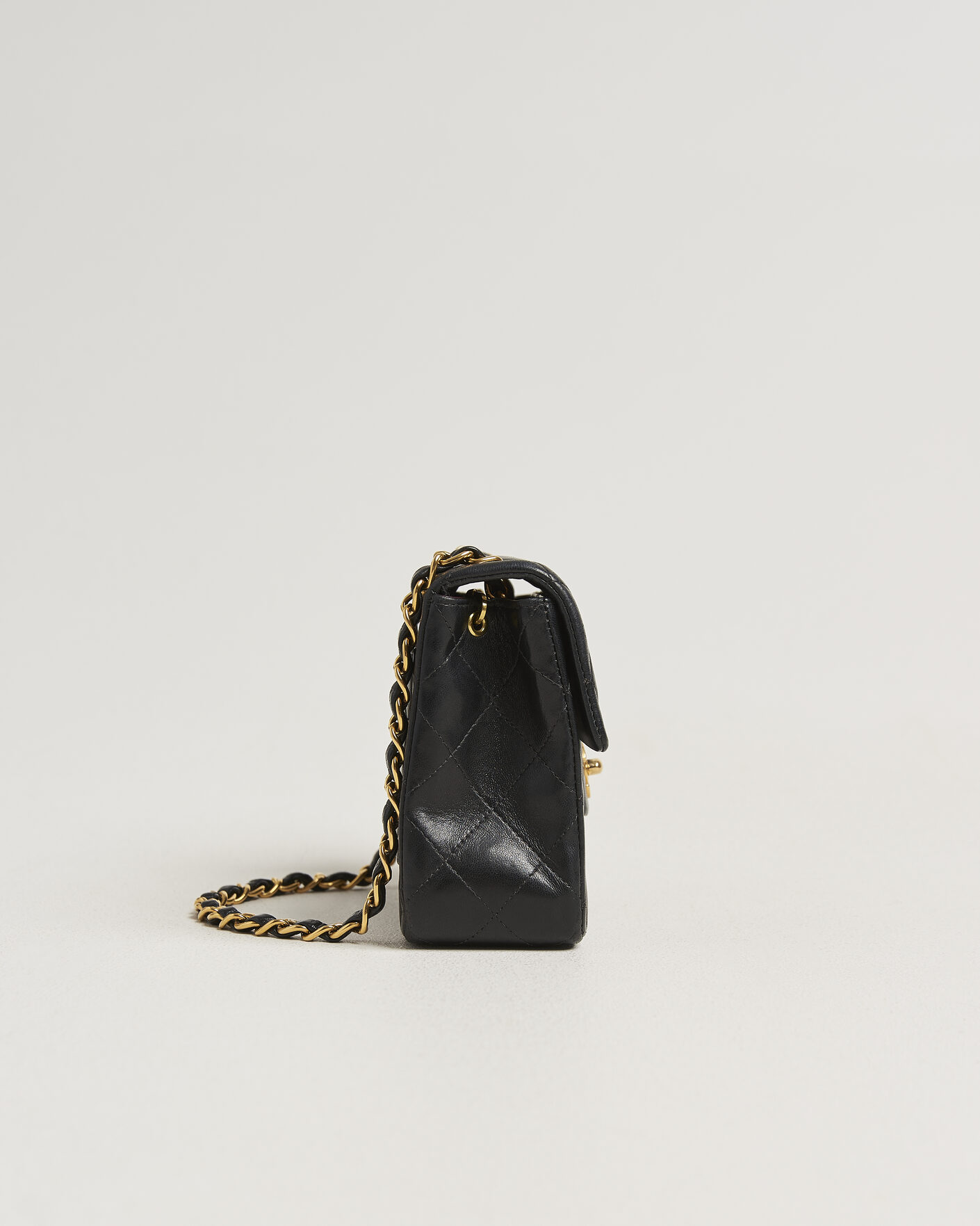 Herre | Pre-Owned & Vintage Bags | Chanel Pre-Owned | Classic Mini Single Flap Square Bag Black