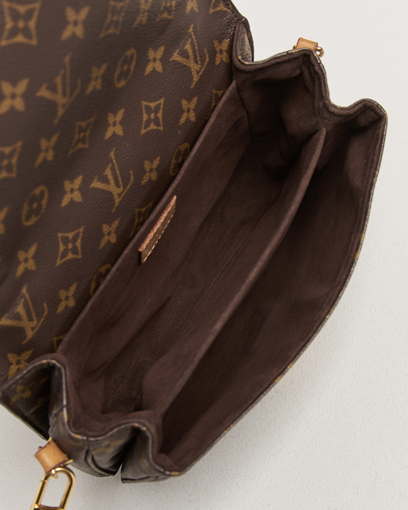 Herre | Pre-Owned & Vintage Bags | Louis Vuitton Pre-Owned | Pochette Métis Monogram