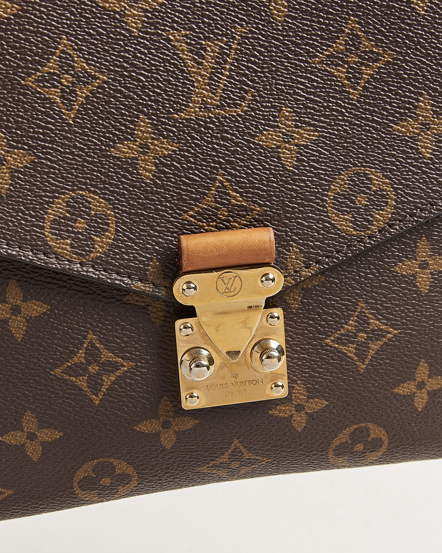 Herre | Pre-Owned & Vintage Bags | Louis Vuitton Pre-Owned | Pochette Métis Monogram