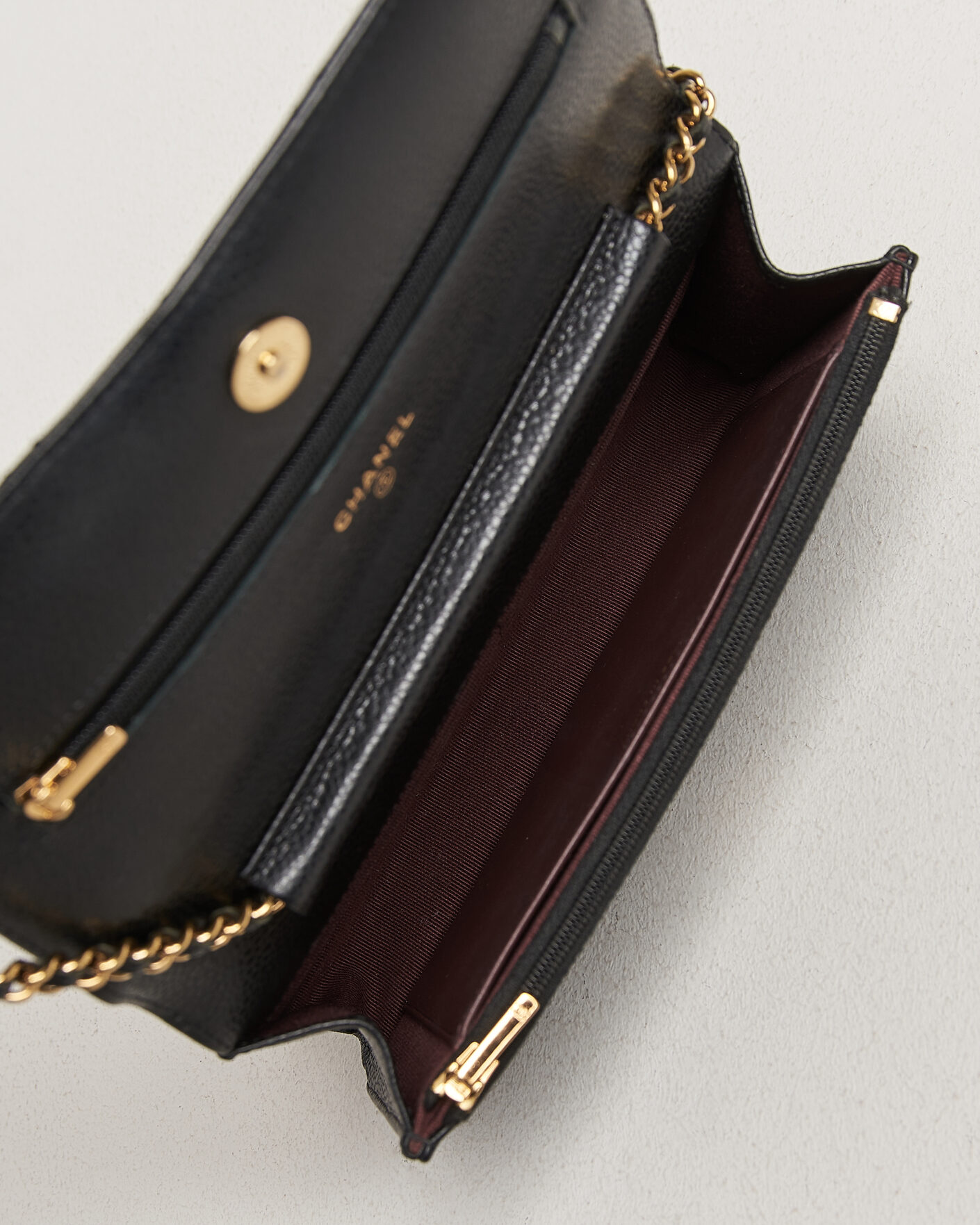 Herre | Pre-Owned & Vintage Bags | Chanel Pre-Owned | Wallet On Chain Caviar Leather Black