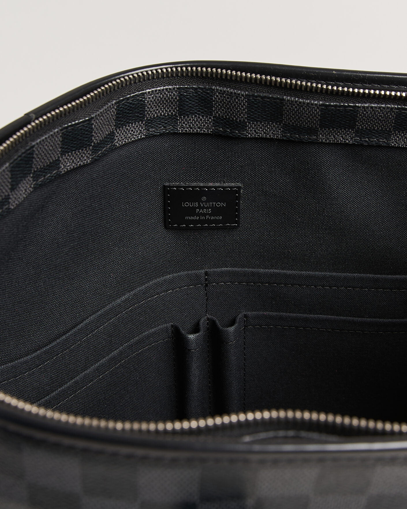 Herre | Pre-Owned & Vintage Bags | Louis Vuitton Pre-Owned | Tadao Tote bag PM Damier Graphite