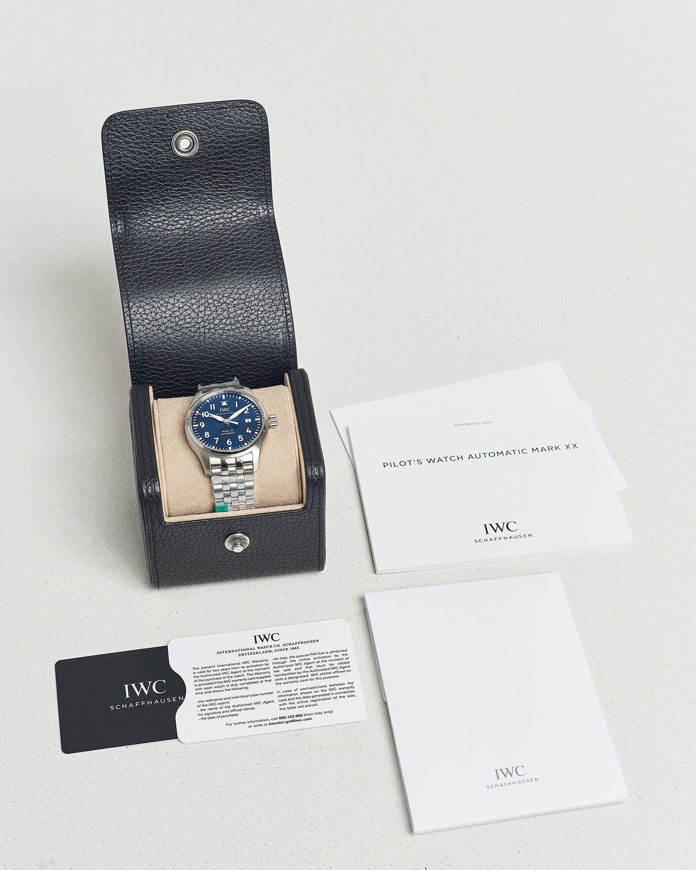 Herre | Pre-Owned & Vintage Watches | IWC Pre-Owned | Pilot's Watch Mark XX  