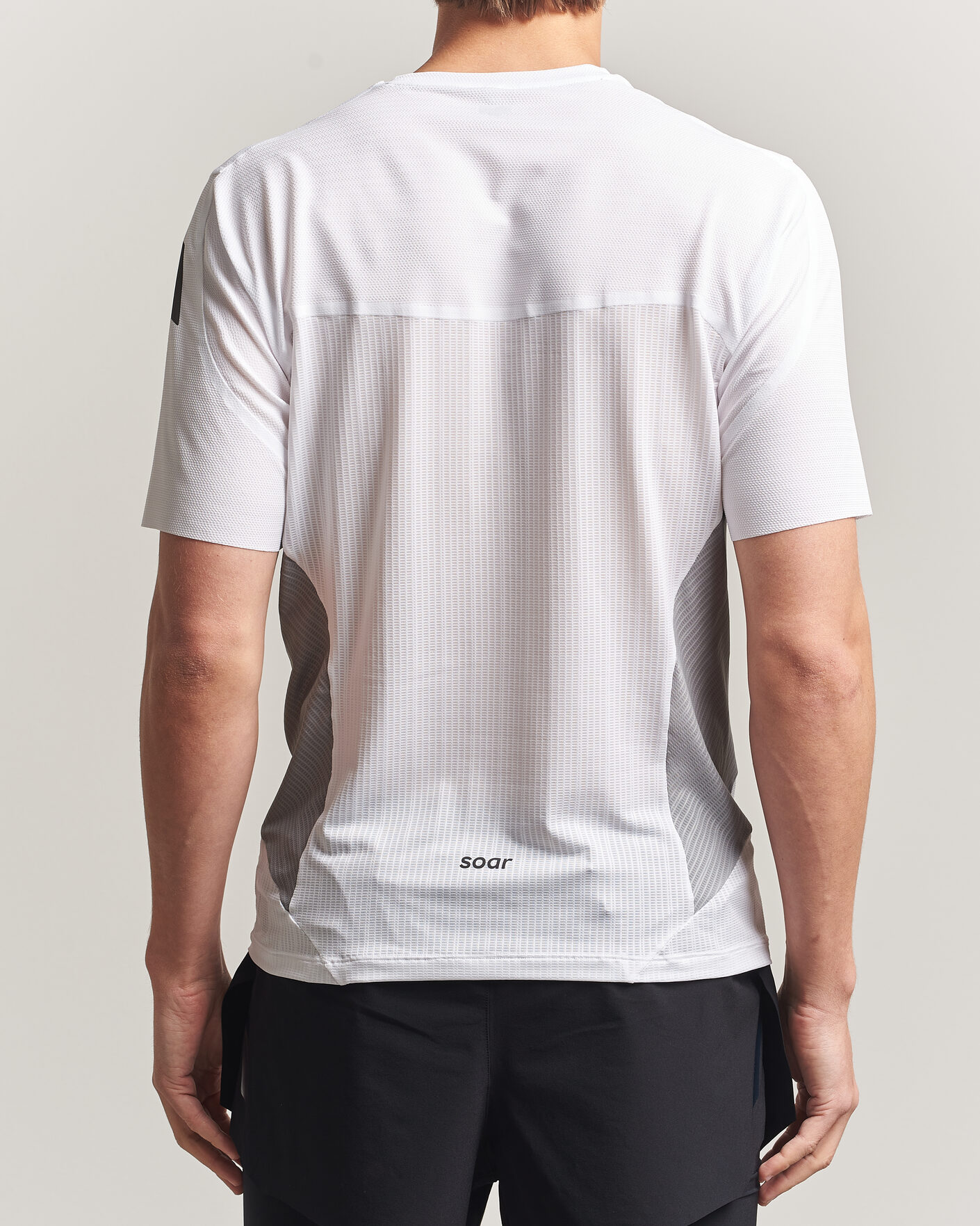 Herre | T-Shirts | SOAR Running | Hot Weather Tee White/Silver
