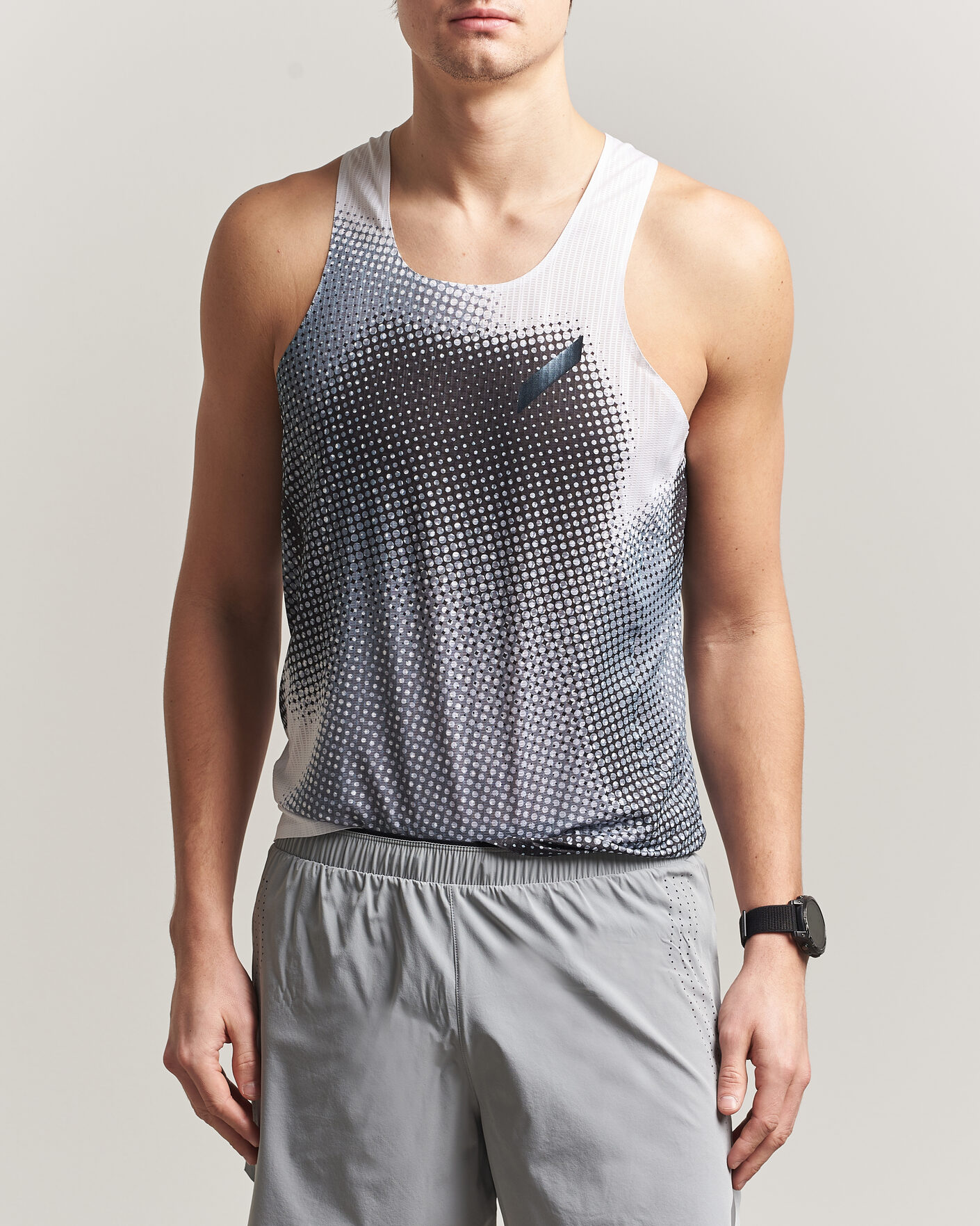 Herre | T-Shirts | SOAR Running | Race Vest Black/White