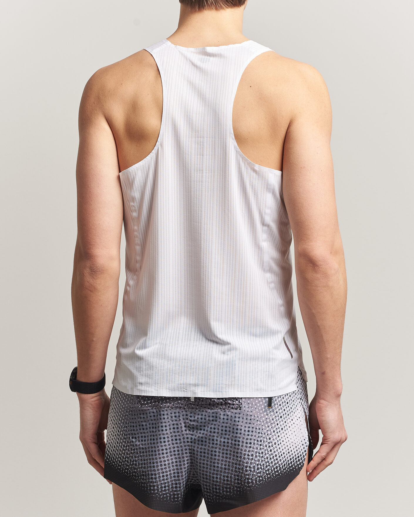 Herre | T-Shirts | SOAR Running | Race Vest White