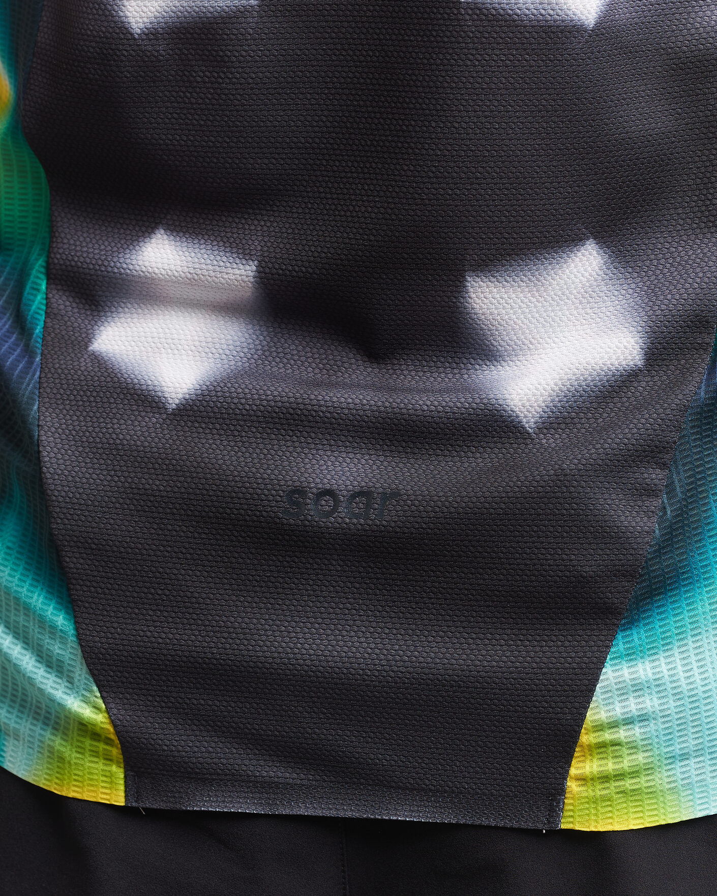 Herre | T-Shirts | SOAR Running | Trail Race Top Black/Fade Grey