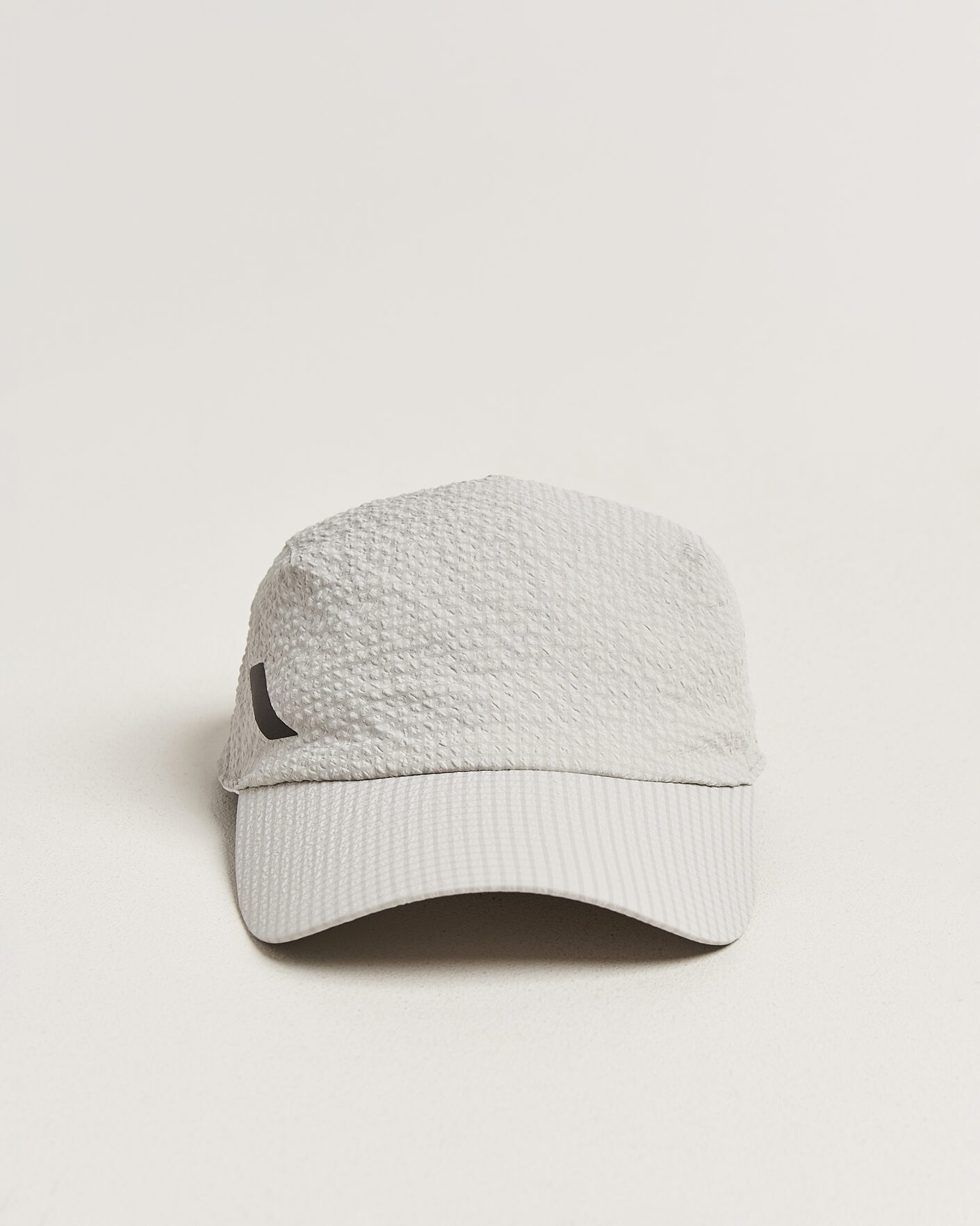 Herre | Hatte & kasketter | SOAR Running | Dart Cap Silver Grey