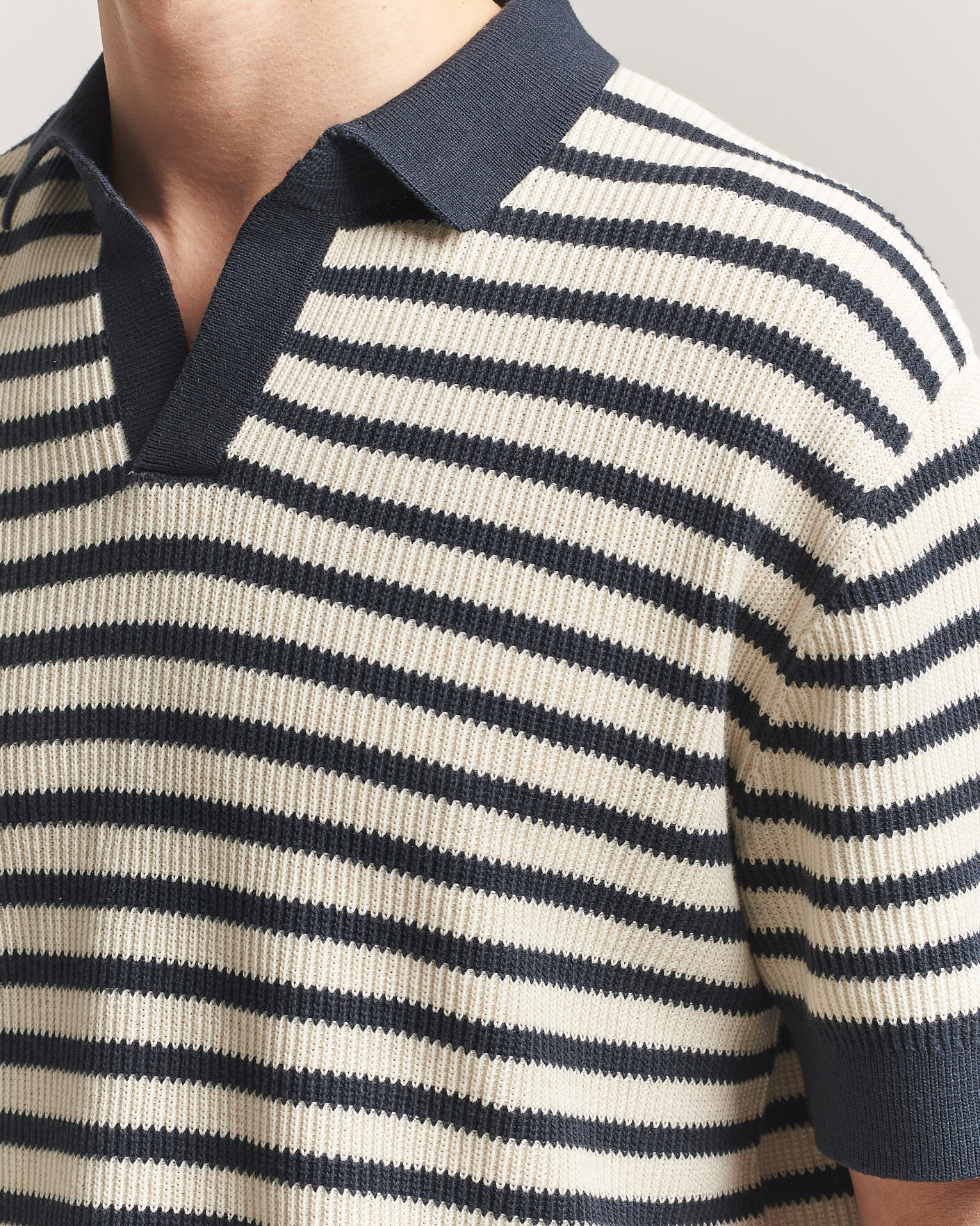 Herre | Polotrøjer | A Day's March | Jeremy Striped Knitted Polo Off White/Navy