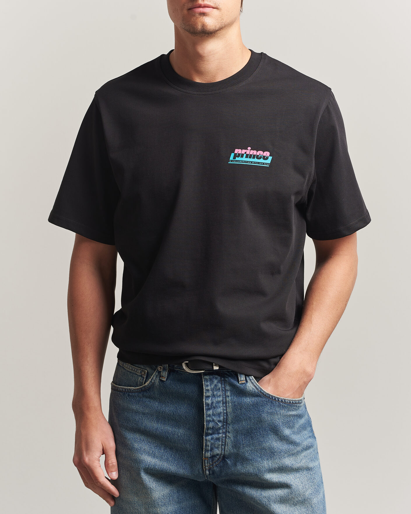 Herre | T-Shirts | LES DEUX | Prince P T-Shirt Black