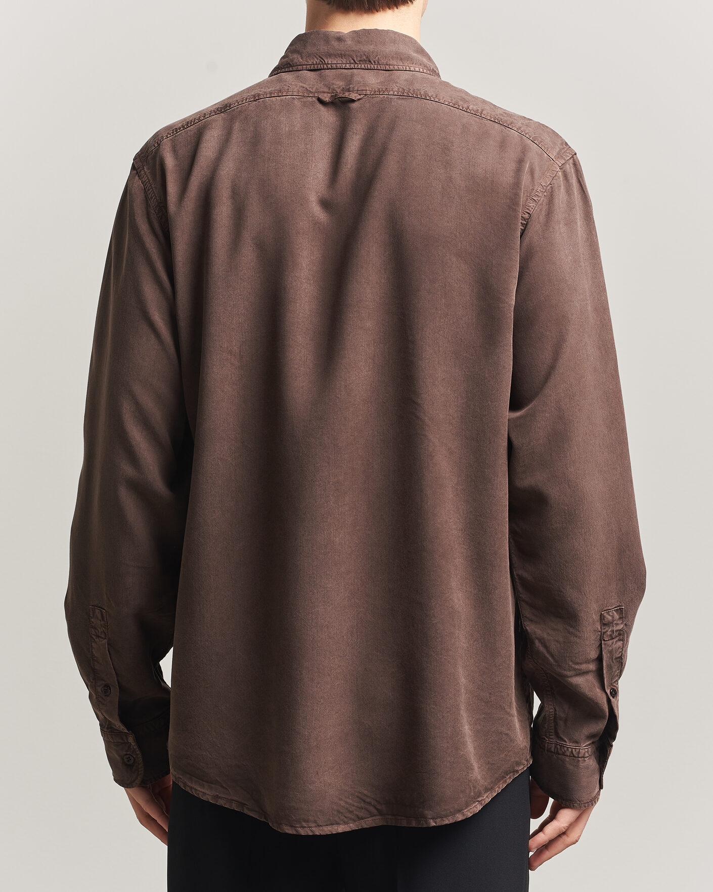 Herre | Skjorter | Filippa K | Zack Lyocell Shirt Dark Chocolate